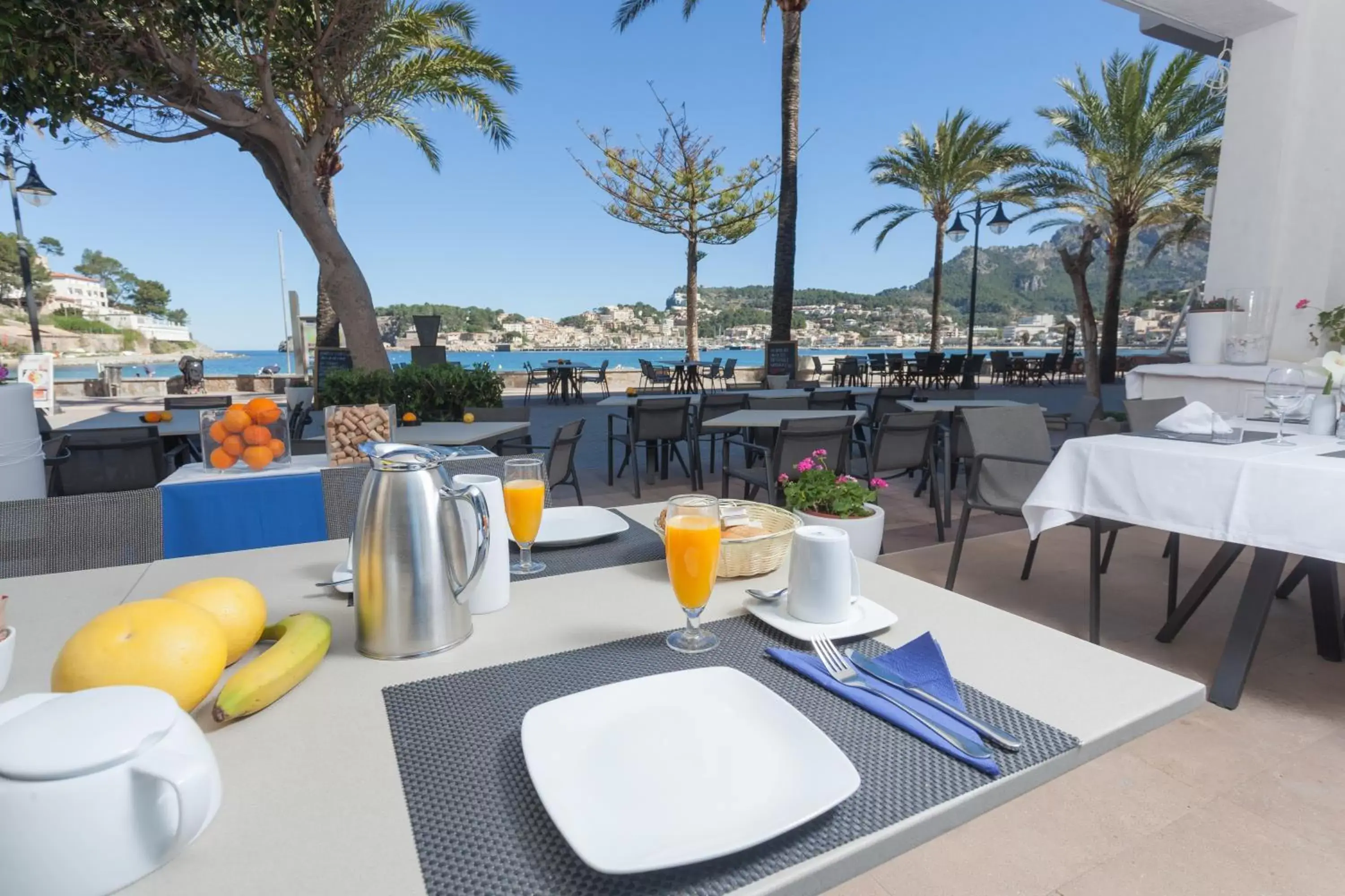 Balcony/Terrace, Restaurant/Places to Eat in Los Geranios