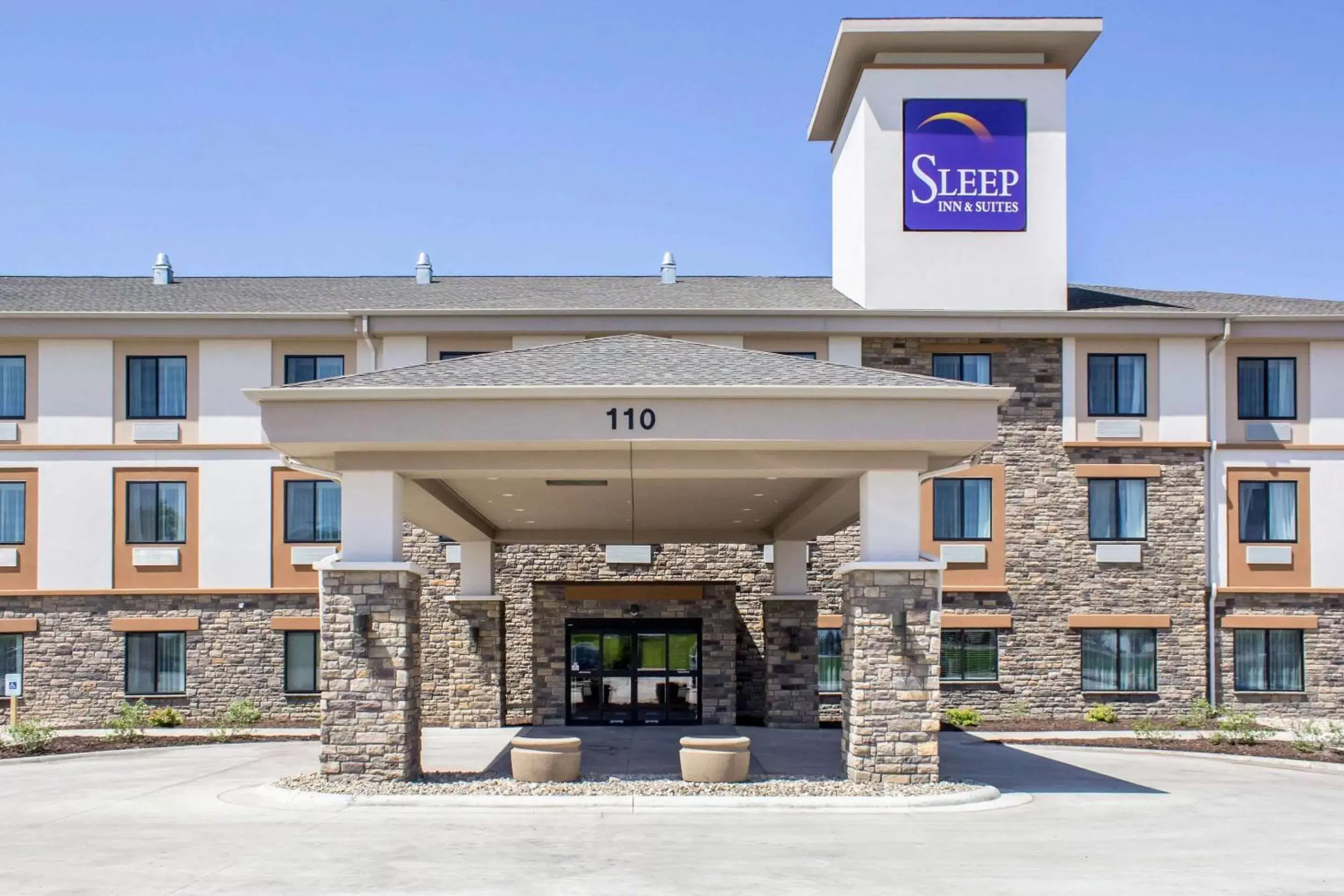 Property building in Sleep Inn & Suites Fort Dodge