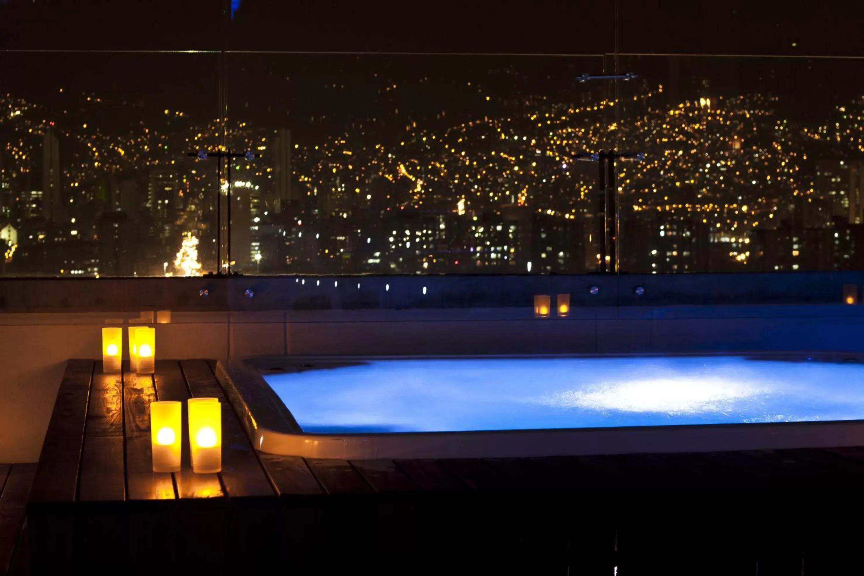 Balcony/Terrace, Swimming Pool in Tequendama Hotel Medellín - Estadio