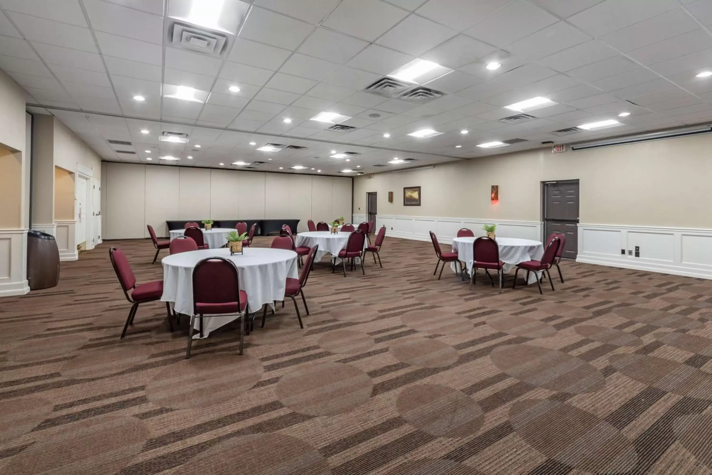 Meeting/conference room in Best Western Plus Saddleback Inn and Conference Center