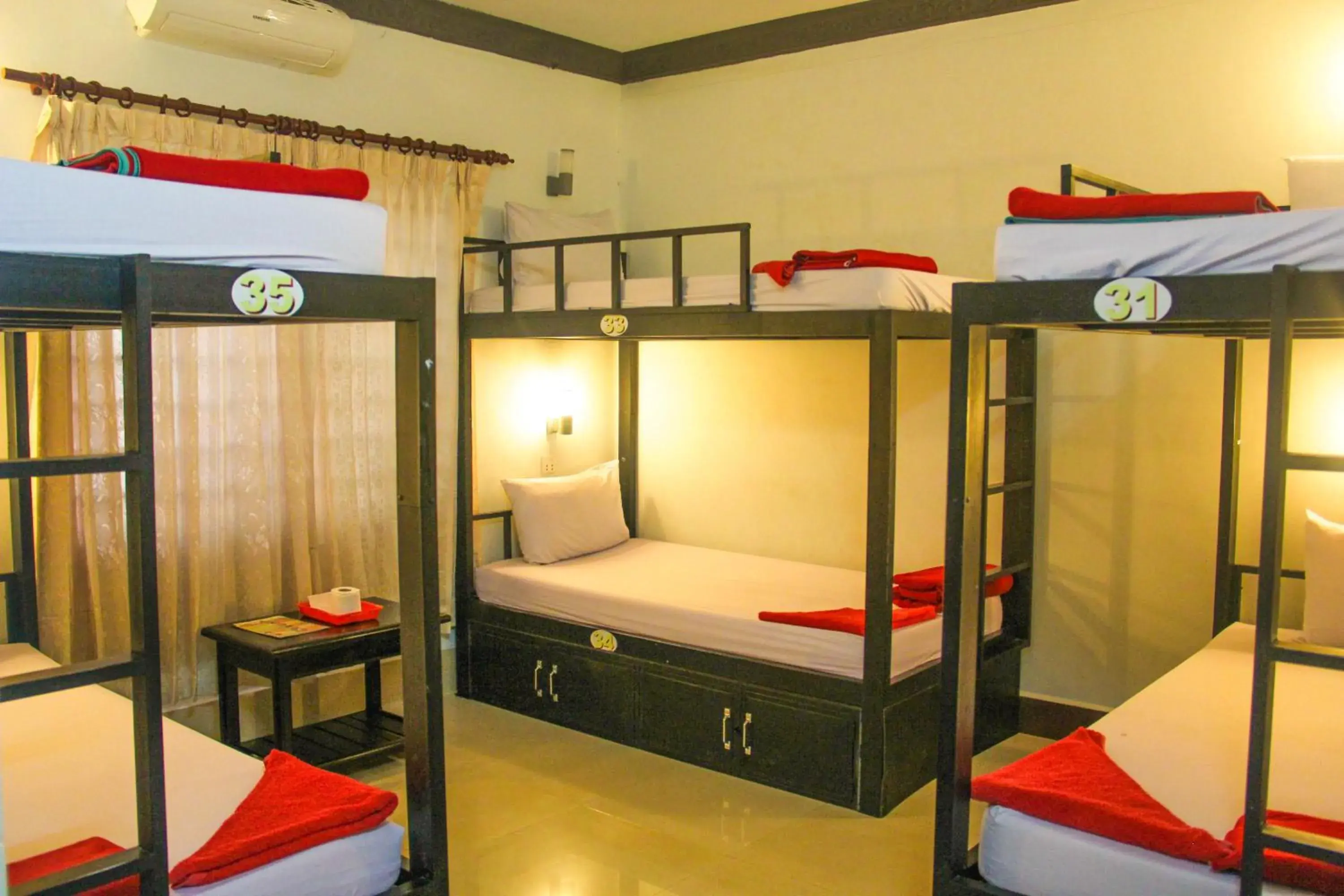 City view, Bunk Bed in Tropical Breeze Guesthouse