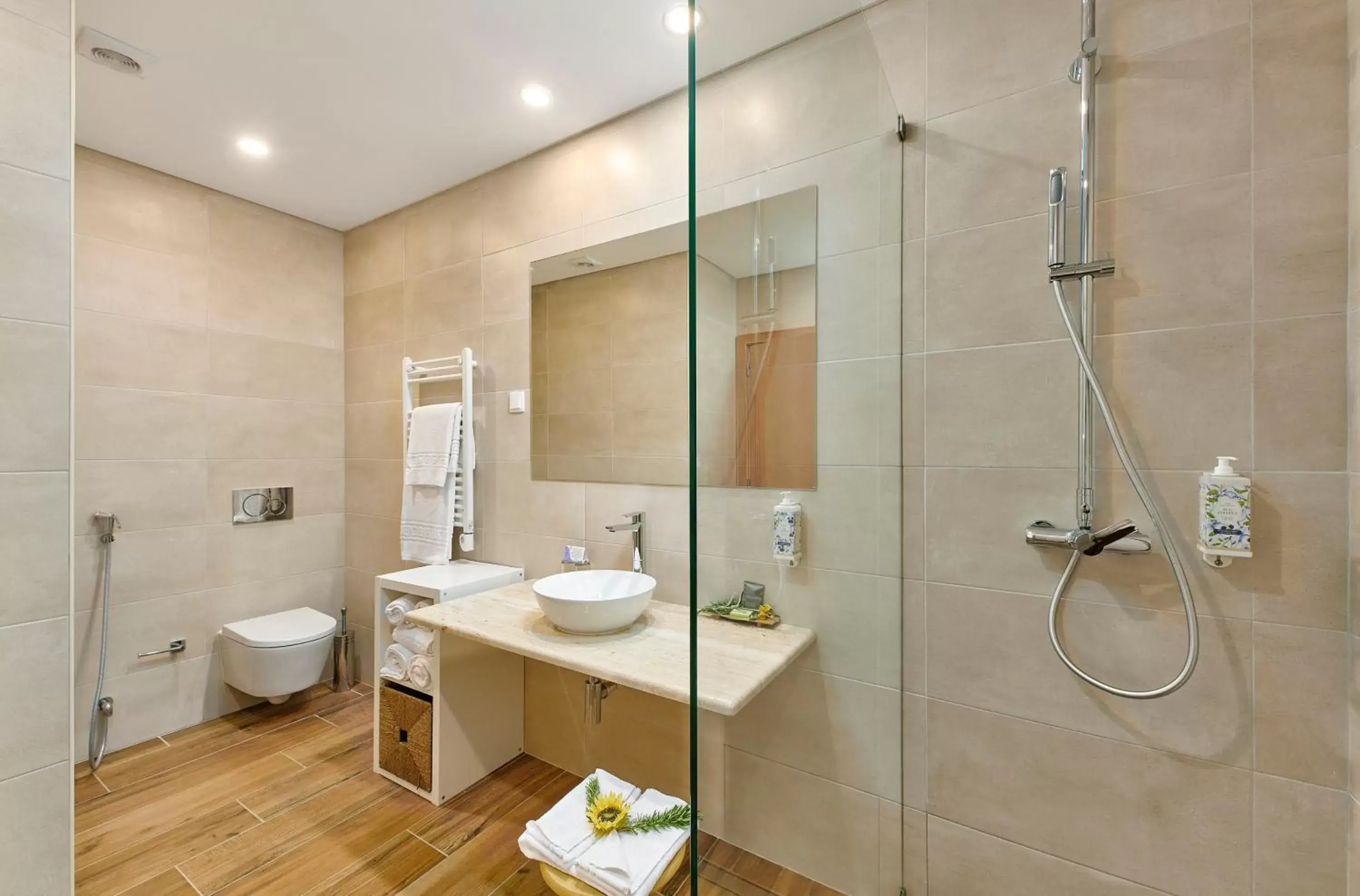 Bedroom, Bathroom in Hotel Rural Quinta do Marco - Nature & Dining