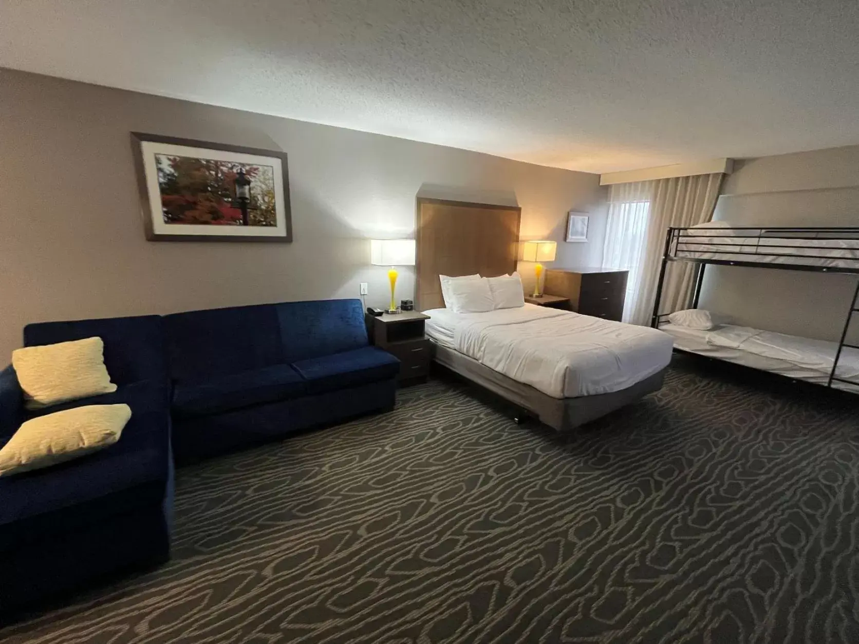 Bed in Comfort Inn & Suites Tipp City - I-75