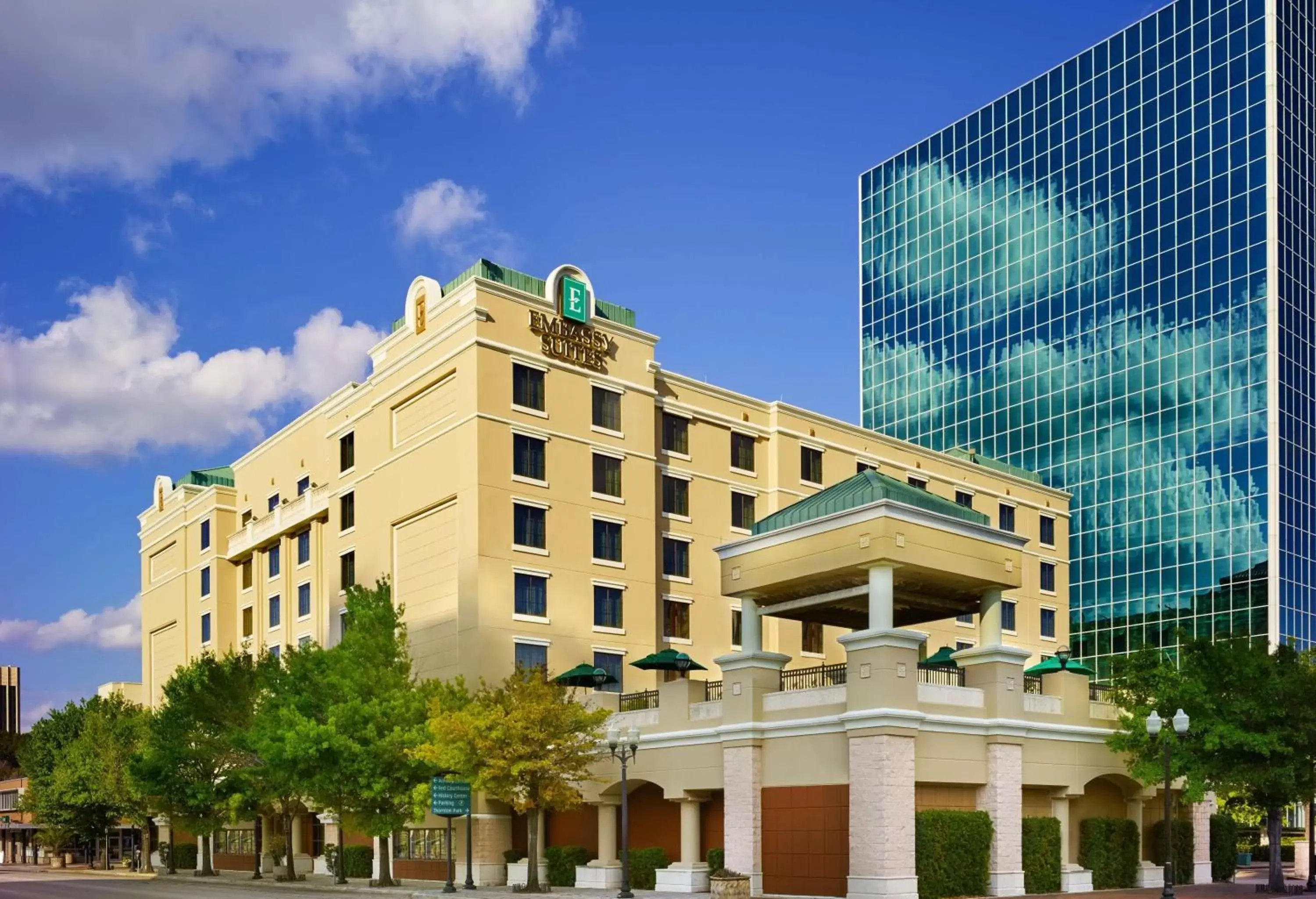 Property Building in Embassy Suites by Hilton Orlando Downtown