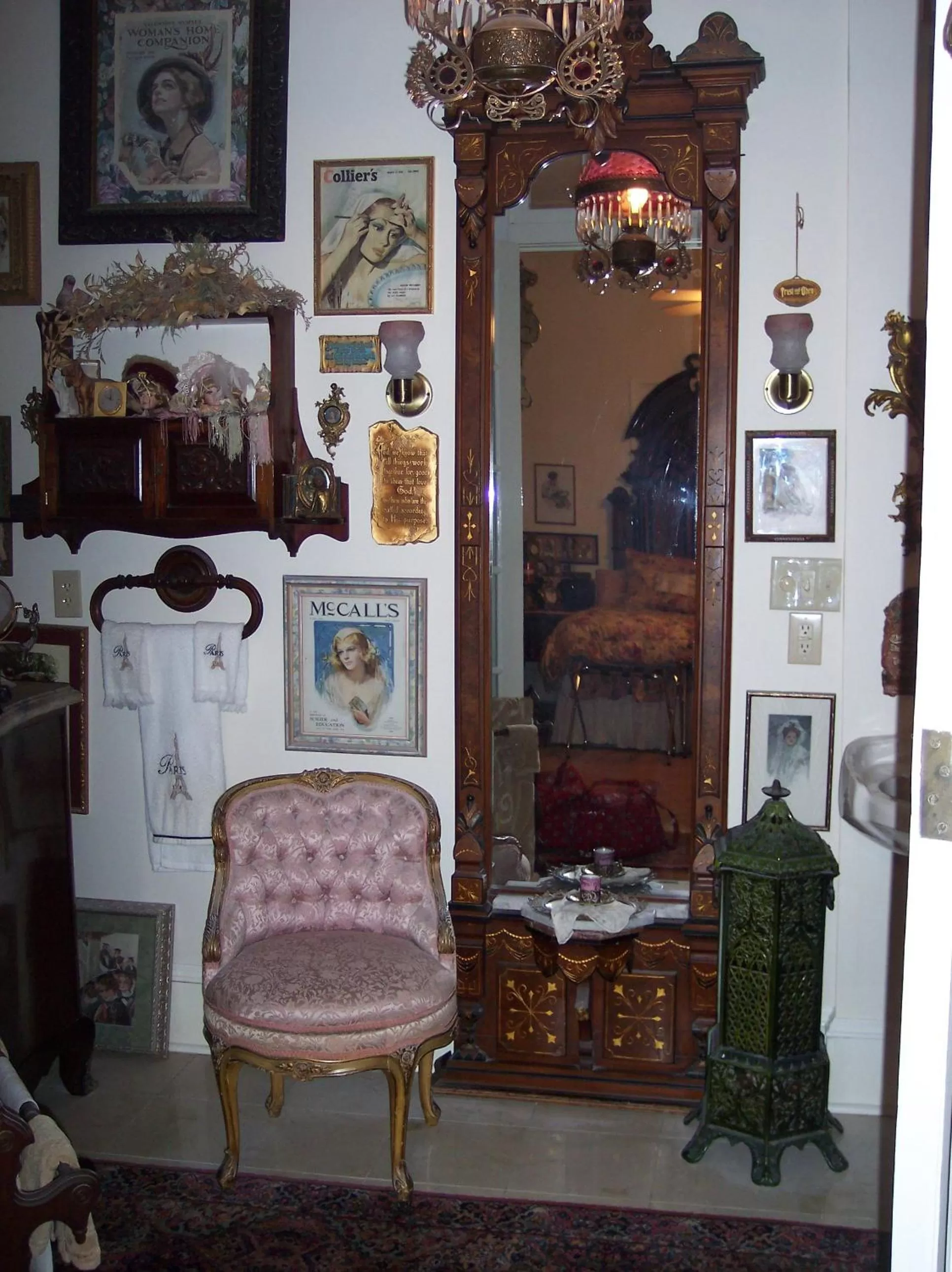 Bathroom, Seating Area in Shadowlawn Bed and Breakfast
