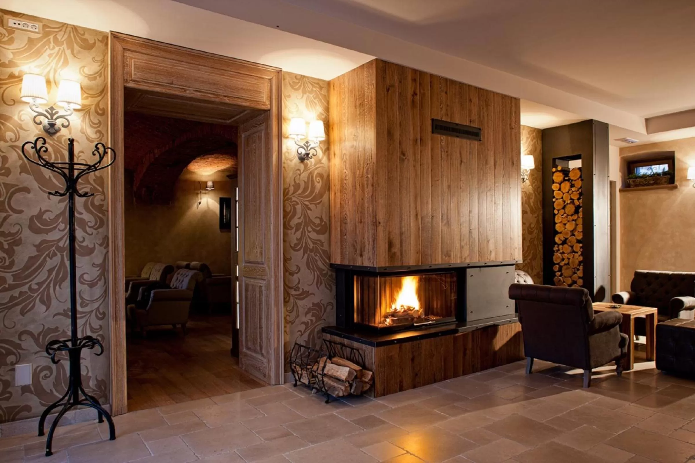 Restaurant/places to eat in B&B Dvor Tacen