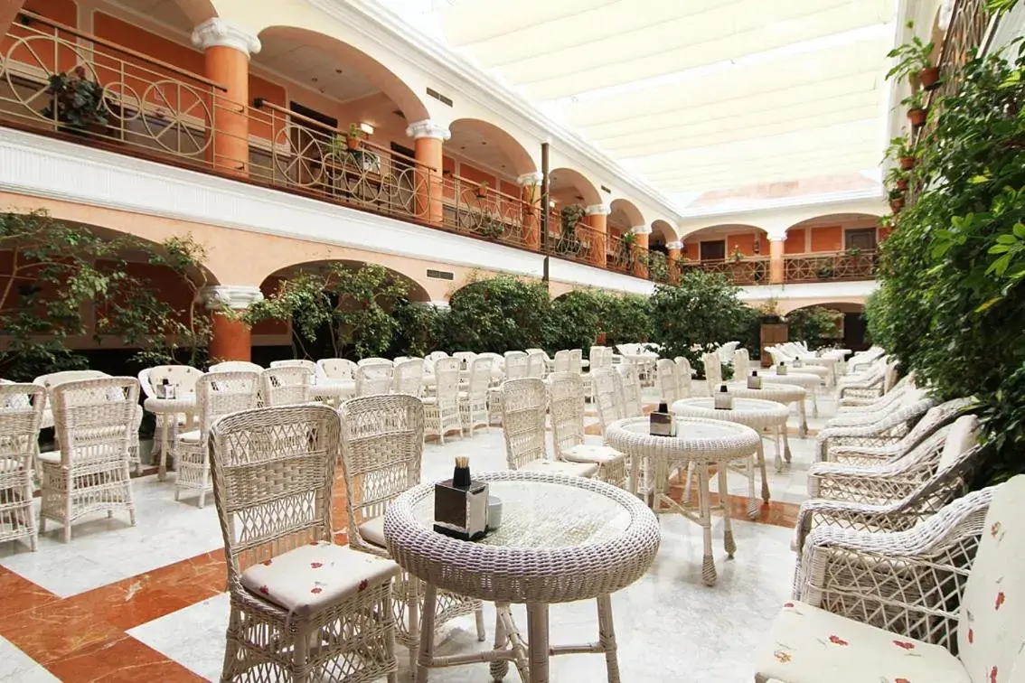 Balcony/Terrace, Restaurant/Places to Eat in Hotel Begoña Park