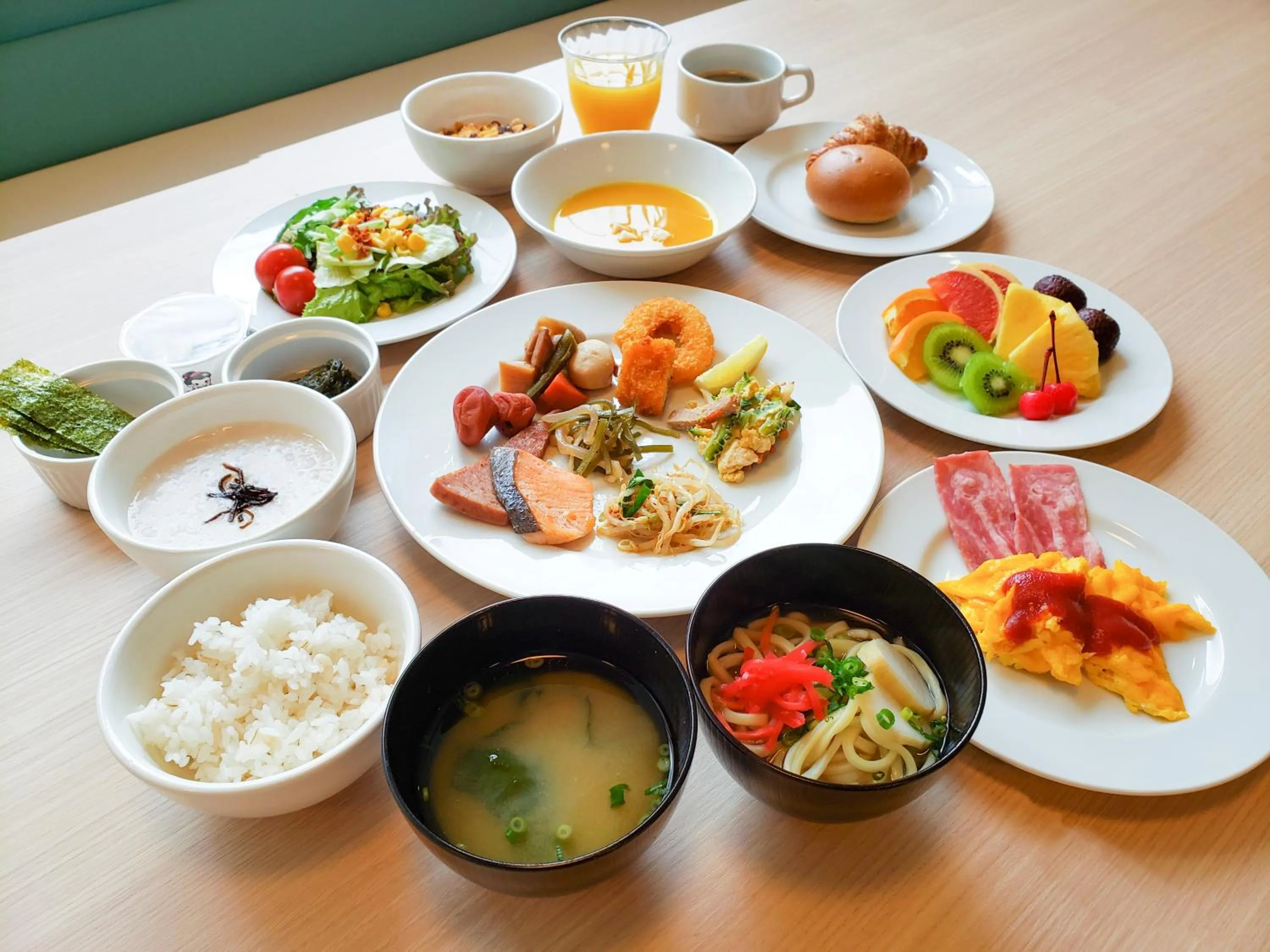 Food and drinks in Hotel Lantana Naha Kokusai-Dori