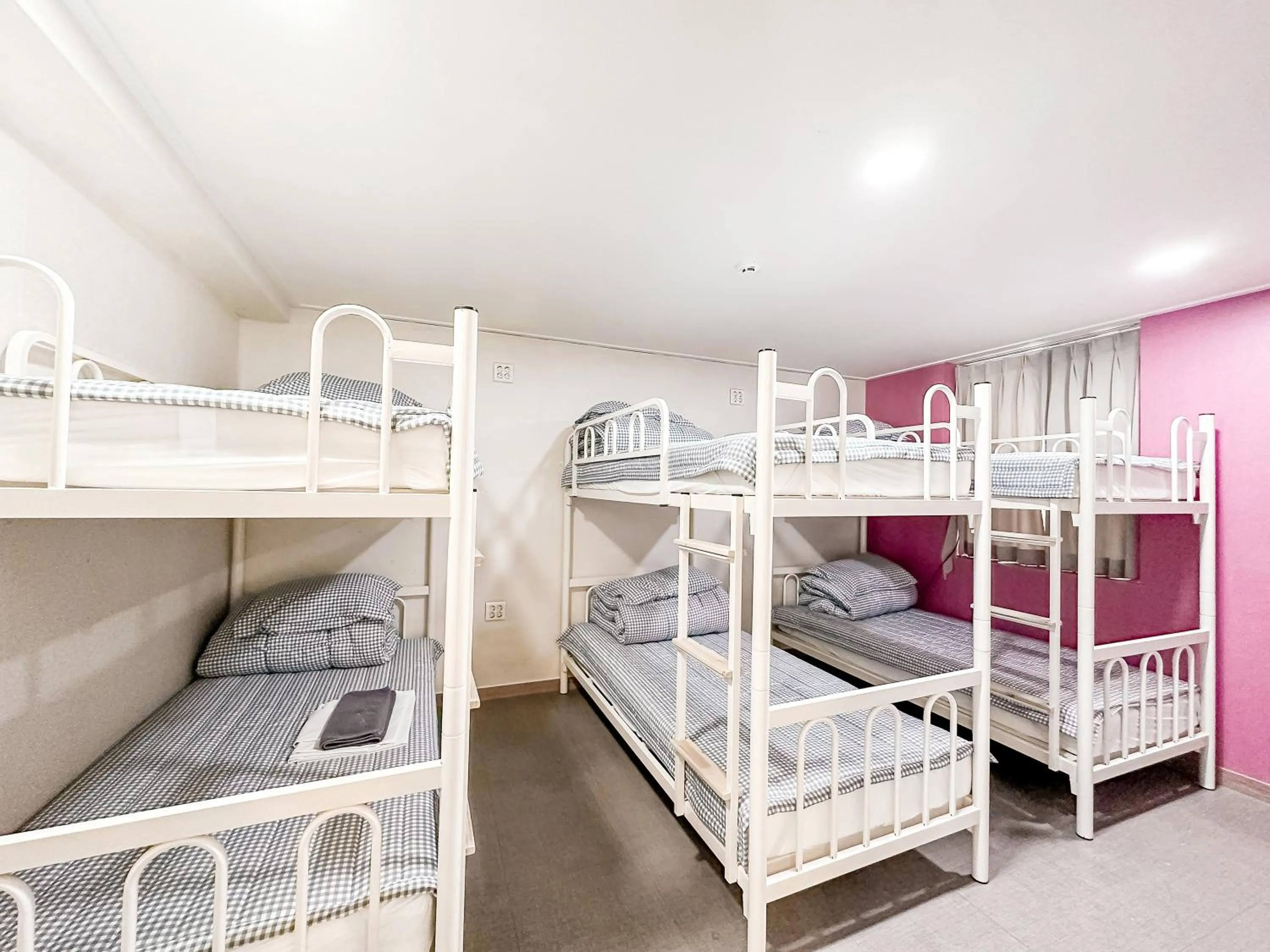 Bed in Dongseongro ZERO guesthouse