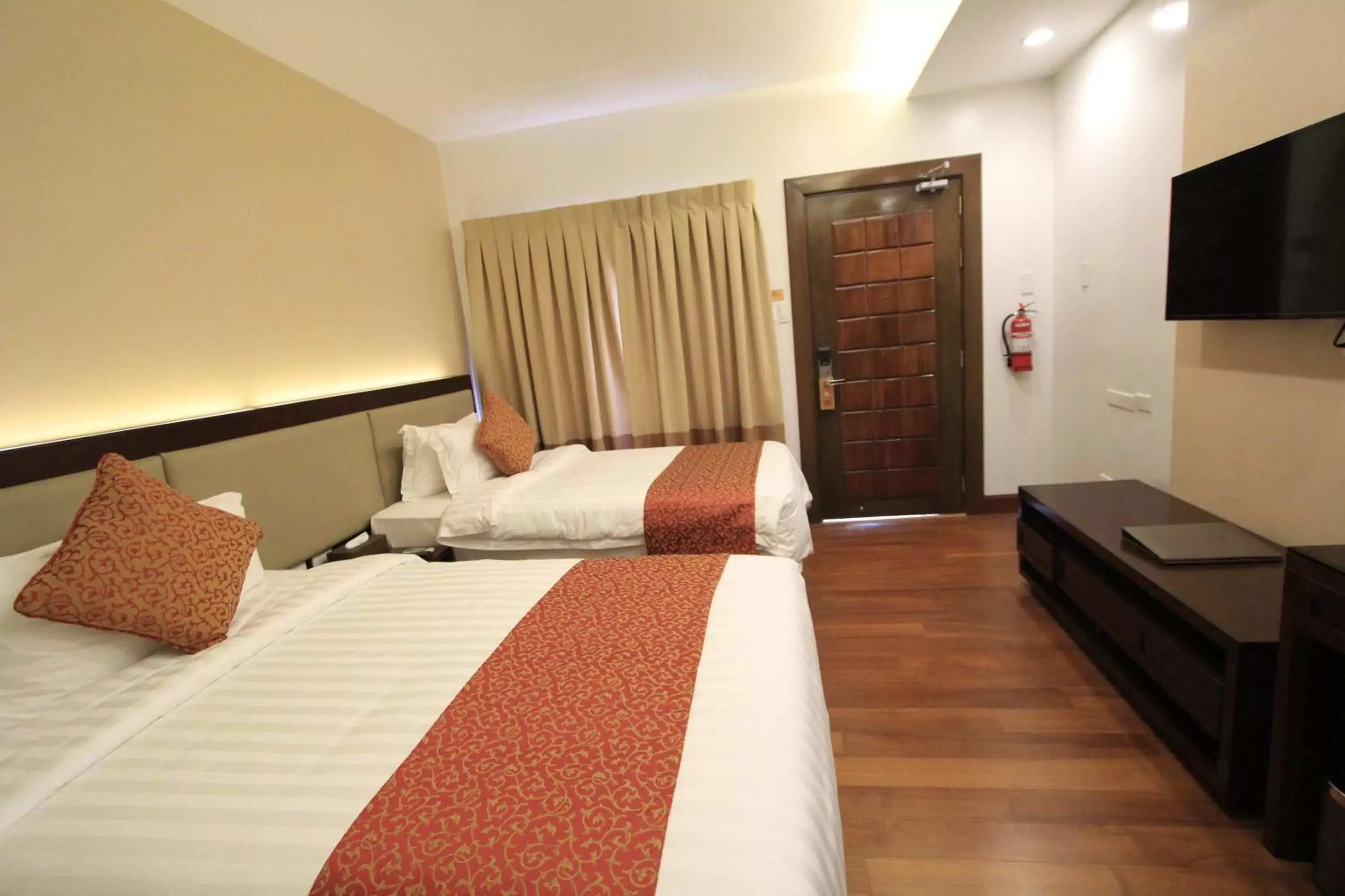TV and multimedia, Bed in Coron Soleil Garden Resort