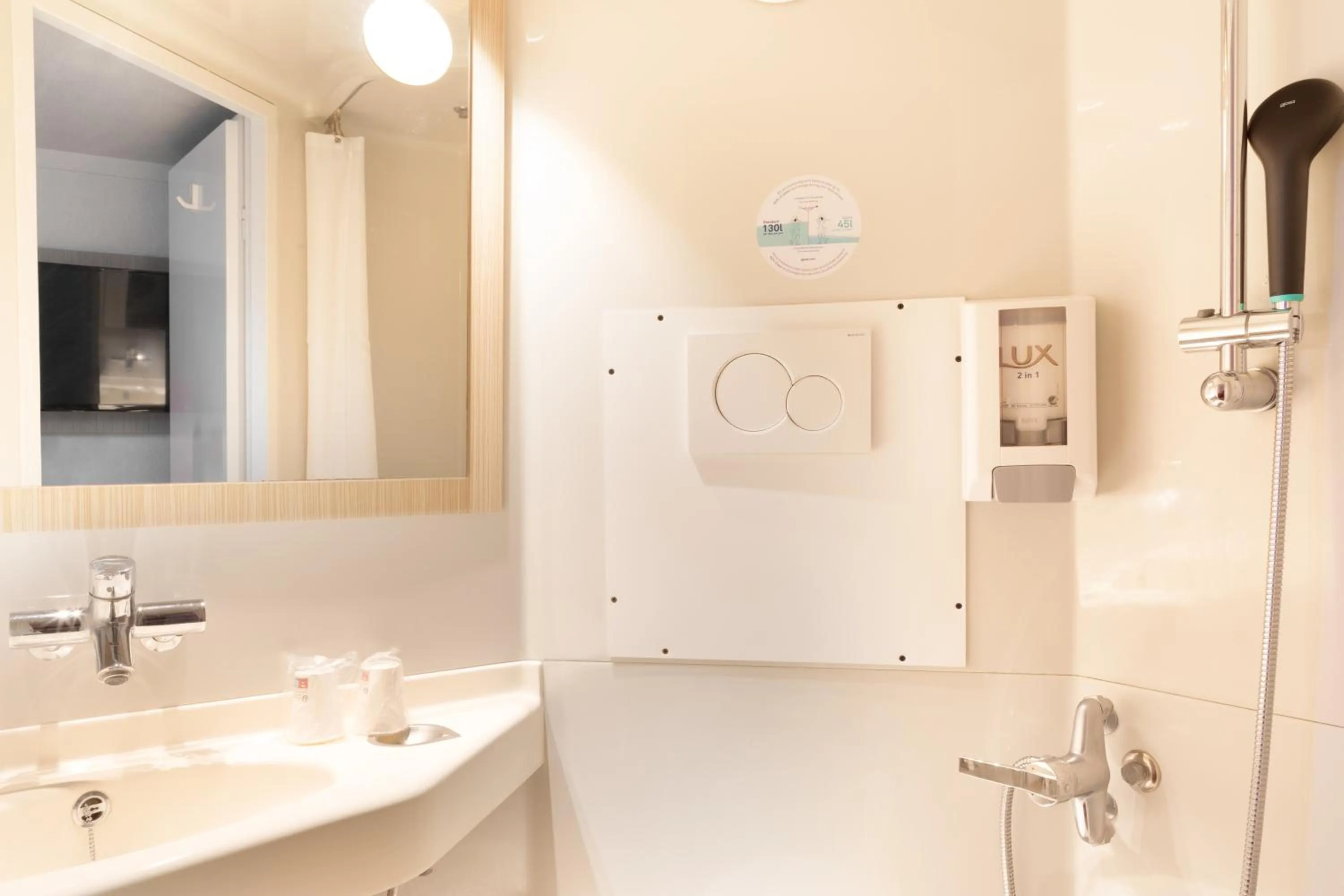 Bathroom in Premiere Classe Meaux Nanteuil Les Meaux