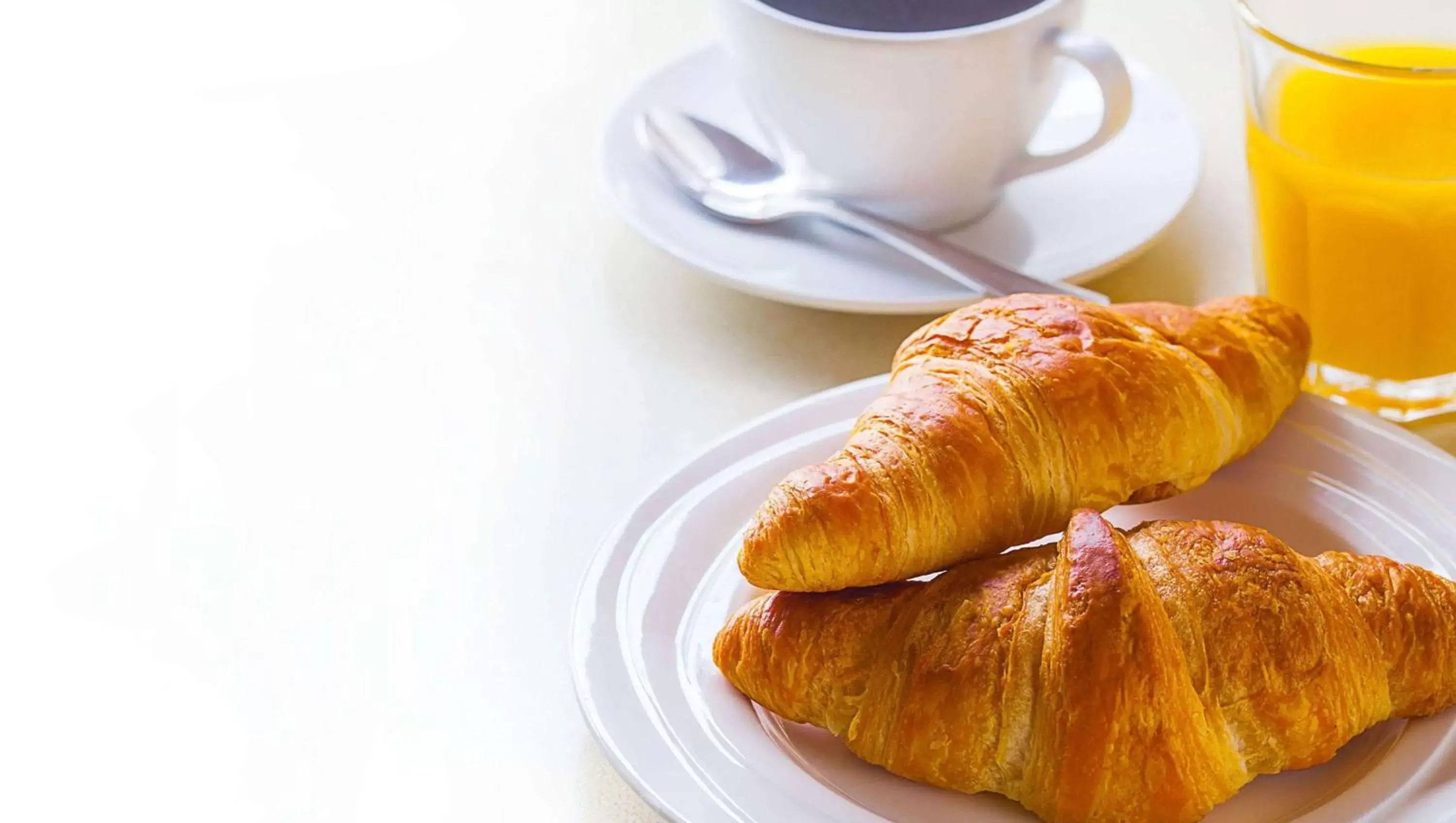 Breakfast in Magnuson Copper Crown Breakfast in Magnuson Copper Crown