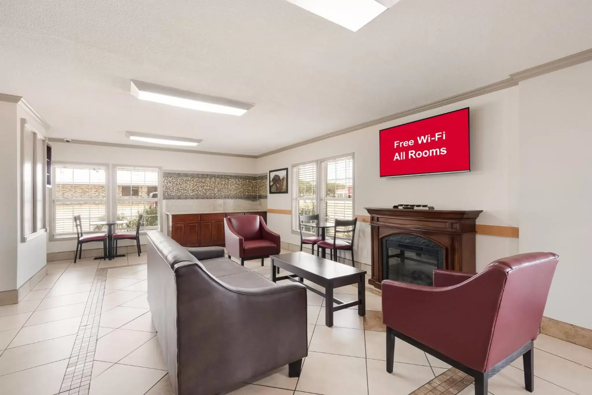 Lobby or reception, Seating Area in Red Roof Inn College Station