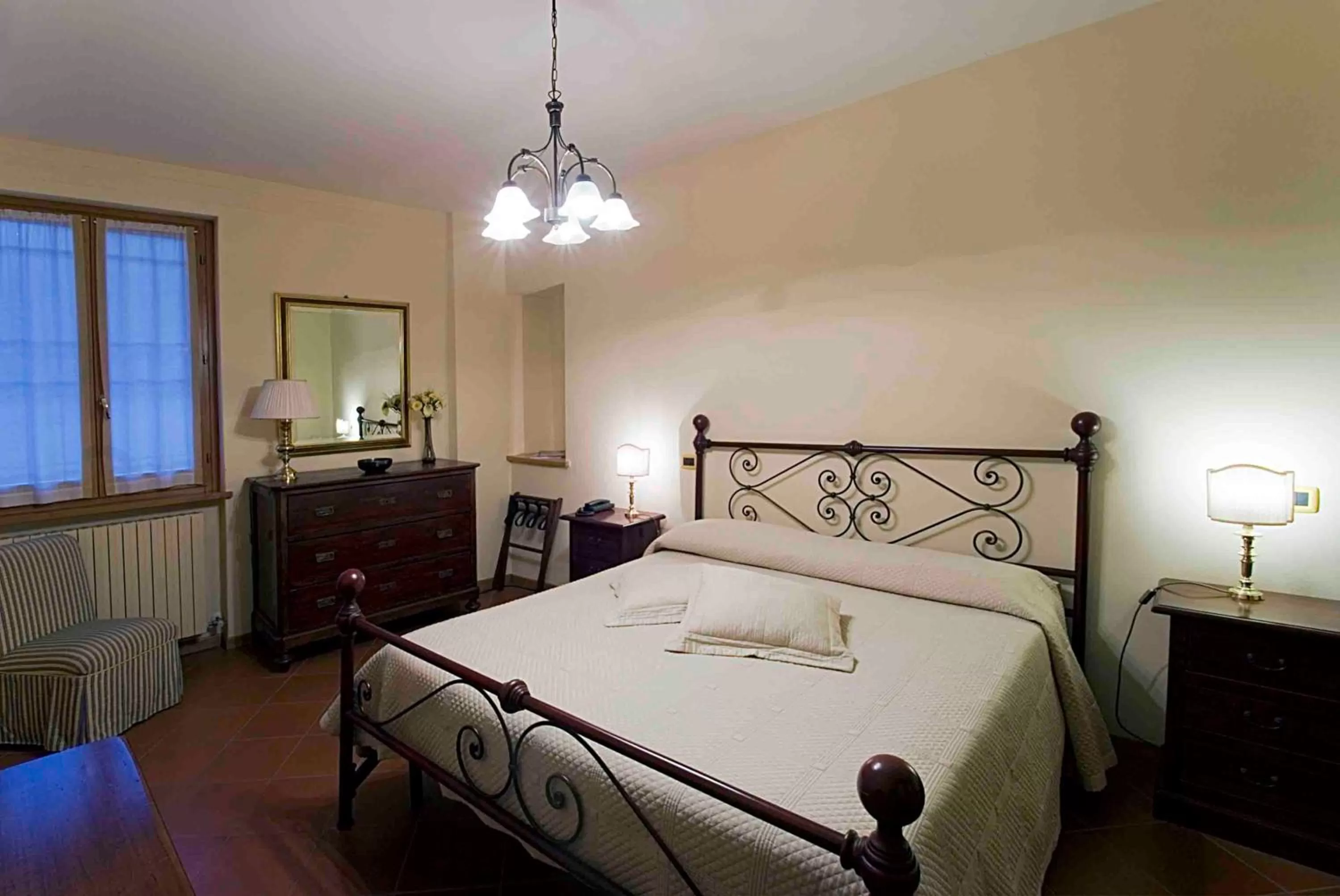 Photo of the whole room, Bed in Albergo Villa Cristina
