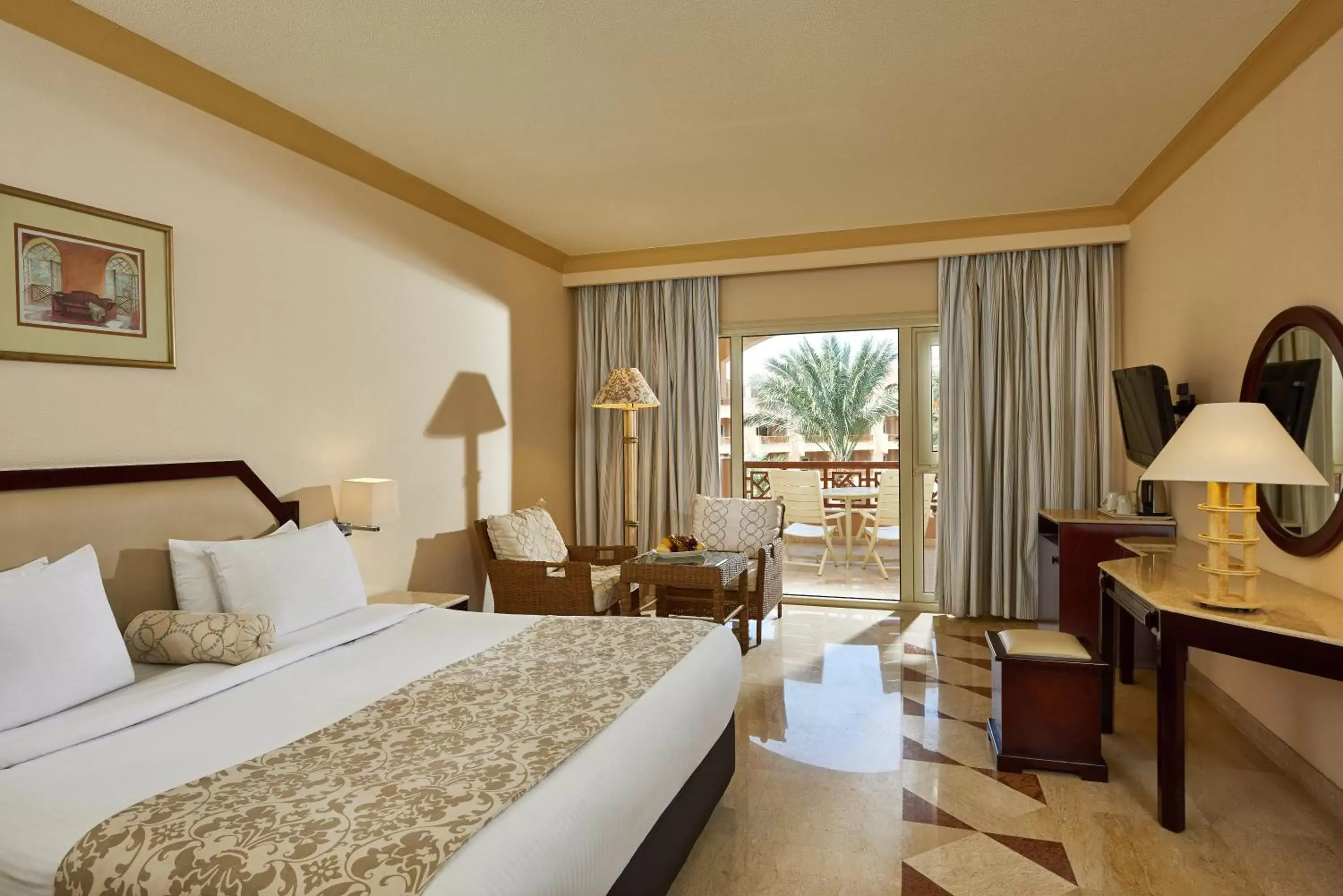 Classic Room with Partial Sea View in Continental Hotel Hurghada