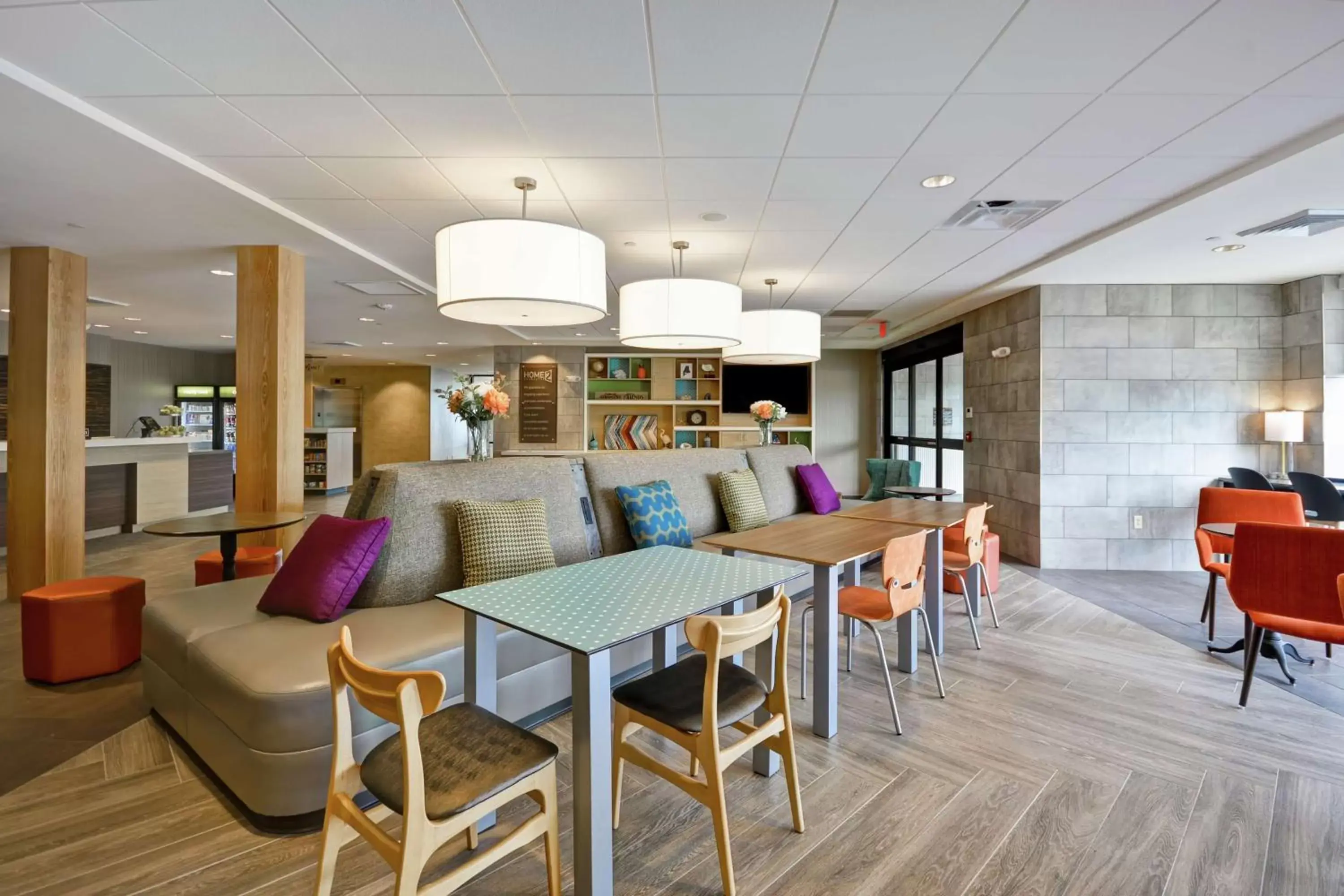 Lobby or reception, Seating Area in Home2 Suites By Hilton Portland Airport