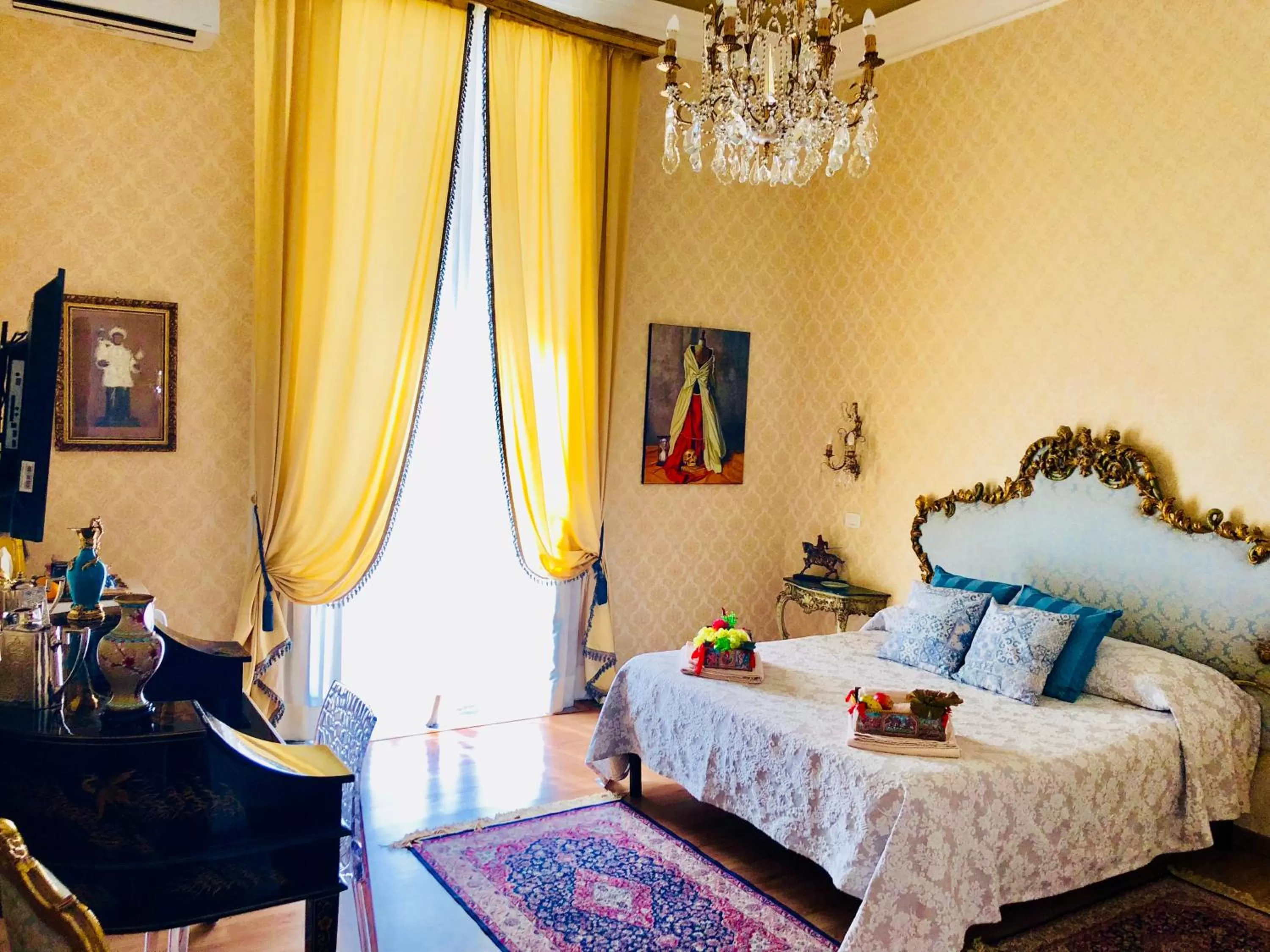 Photo of the whole room, Bed in Dimora Umberto