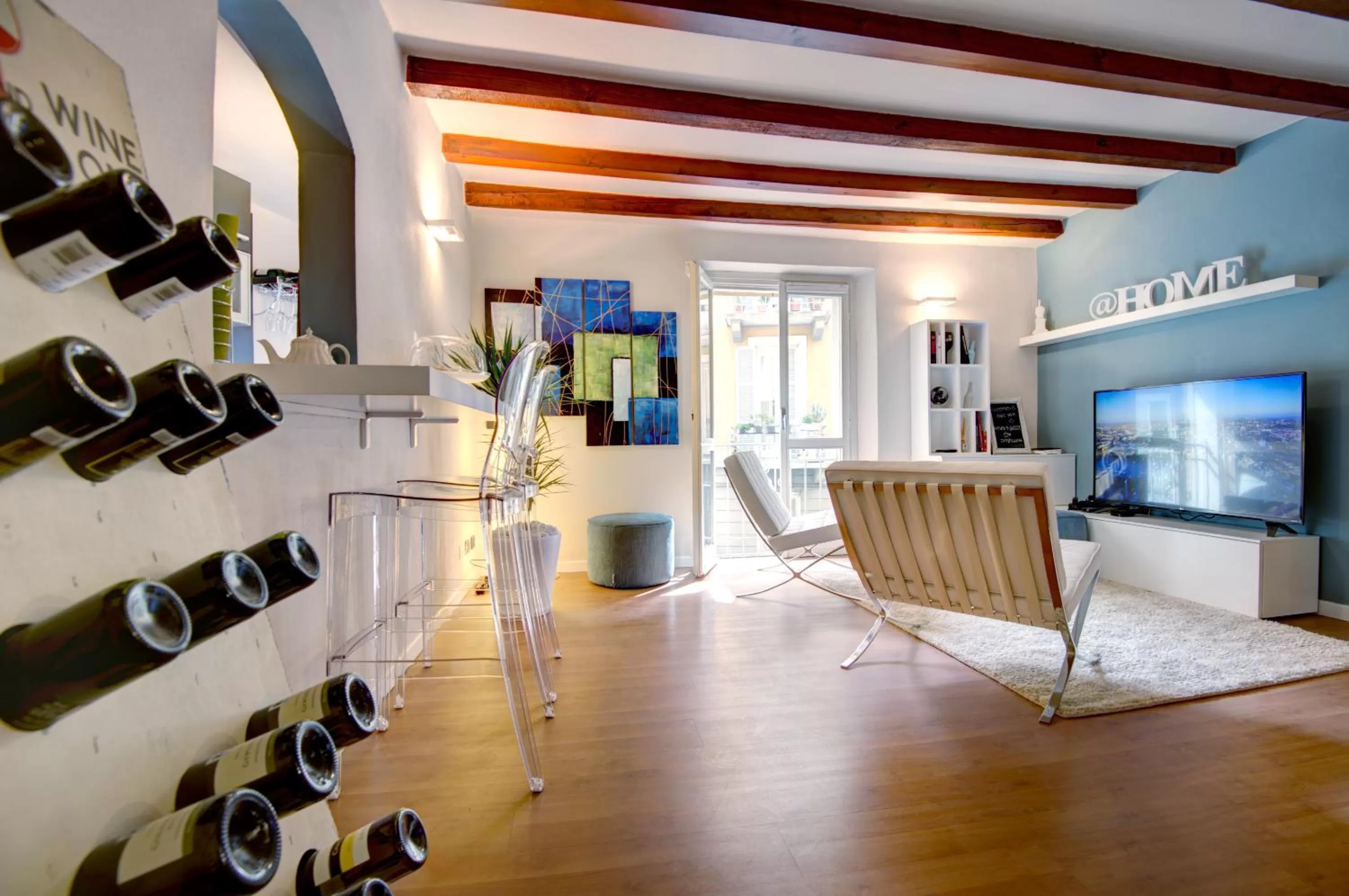 Communal lounge/ TV room in Moscova Luxury B&B