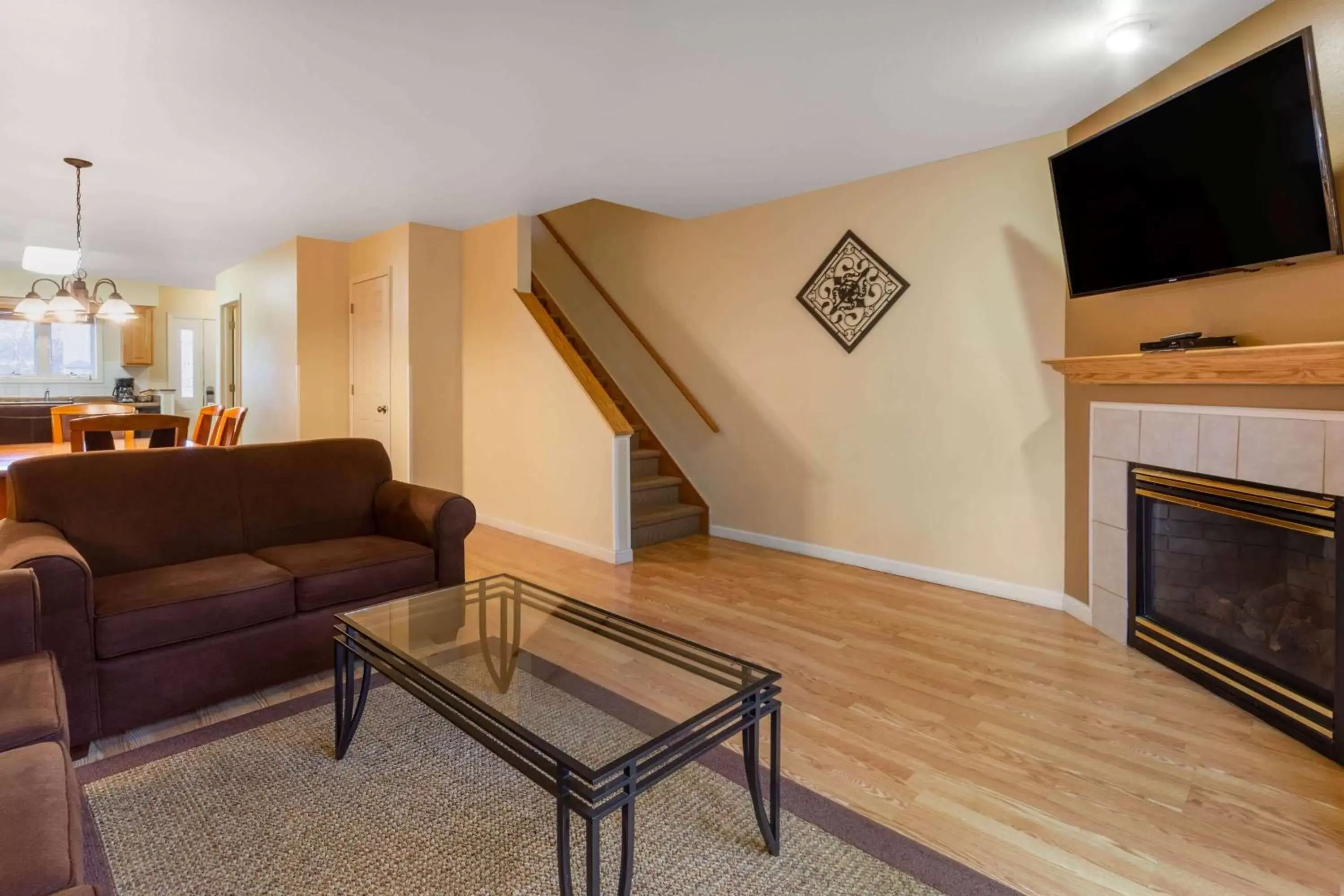 Living room, Seating Area in Tamarack Wisconsin Dells, a Ramada by Wyndham