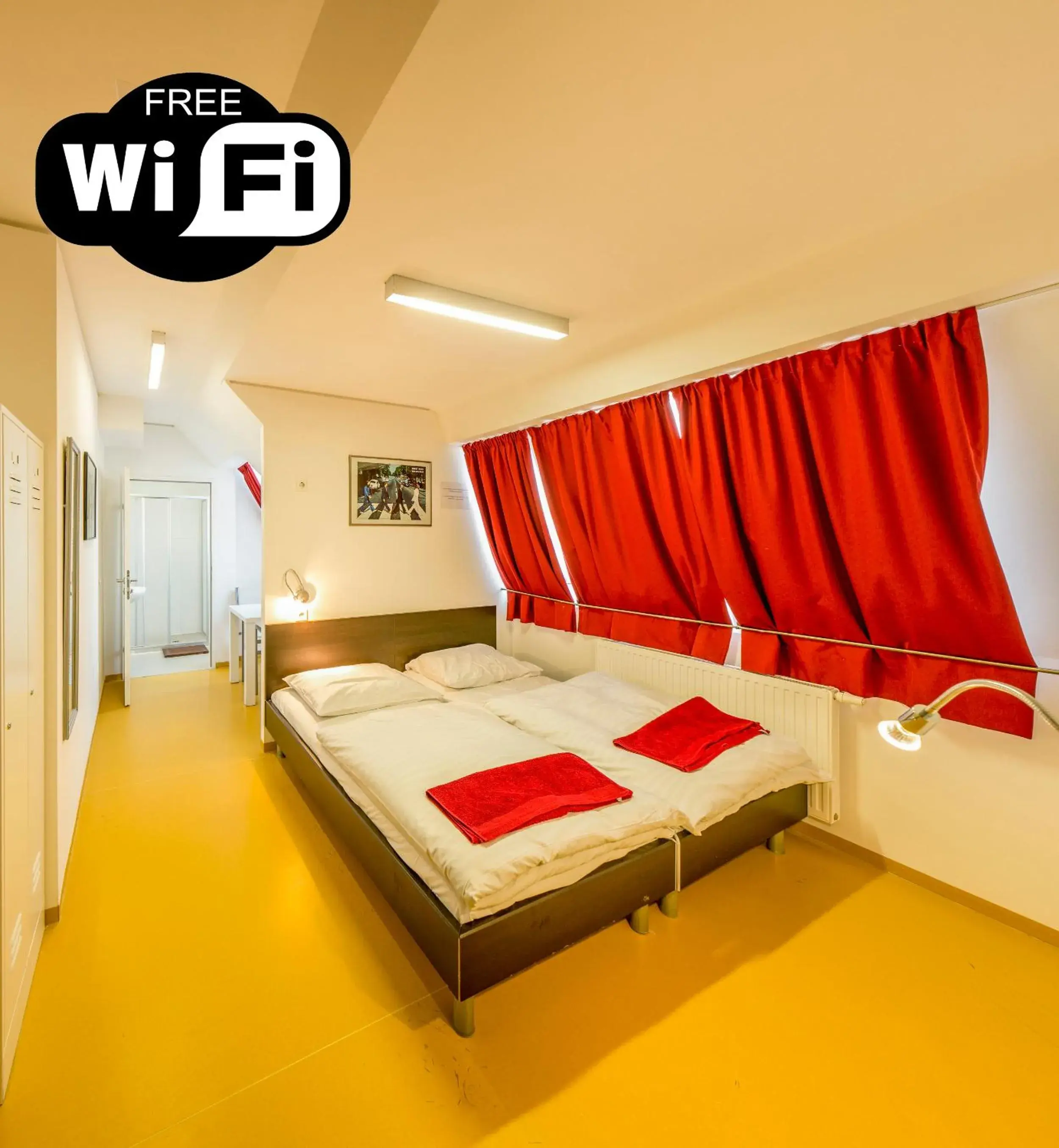 Bed in a&t Holiday Hostel