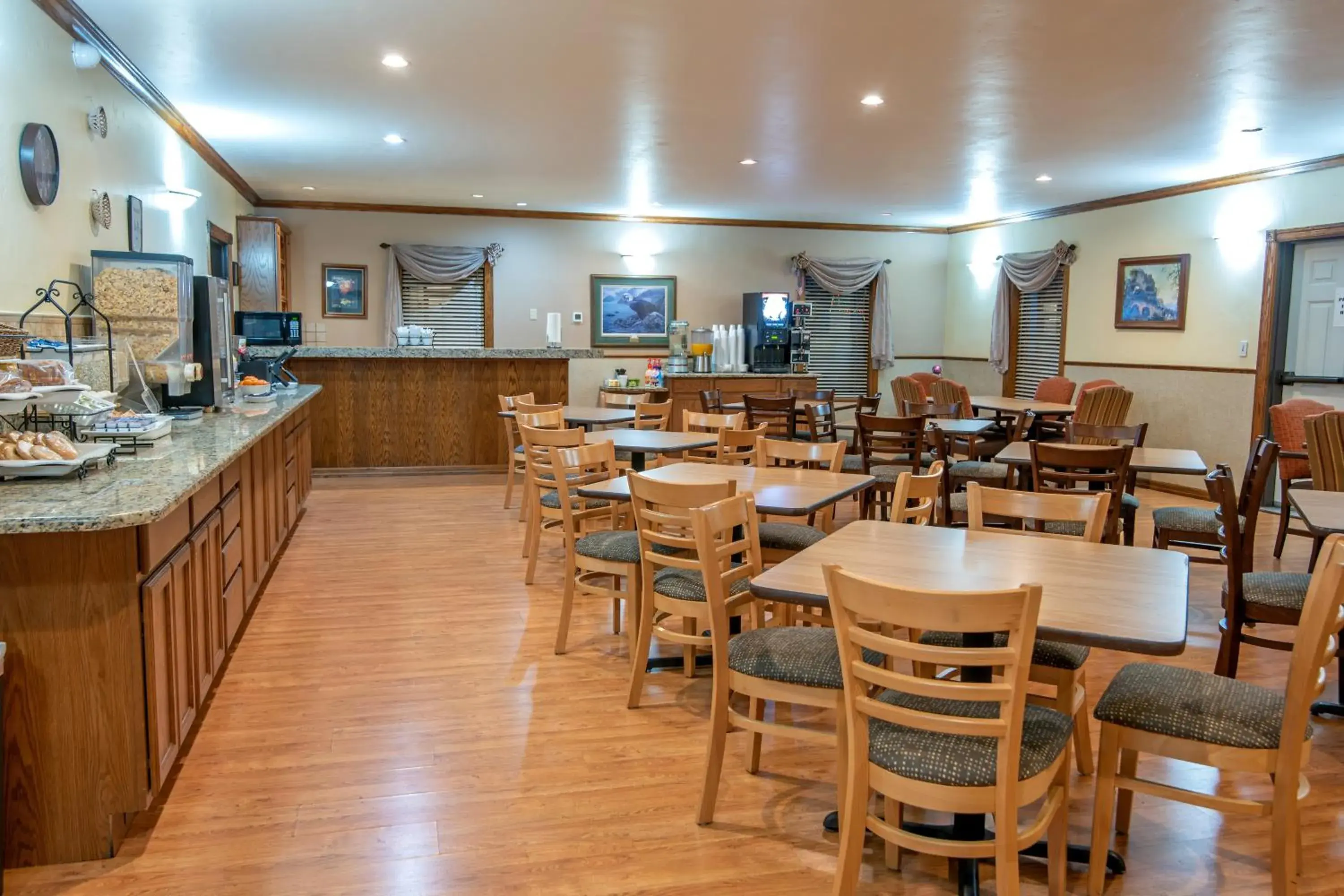Breakfast, Restaurant/Places to Eat in Silver Spruce Inn