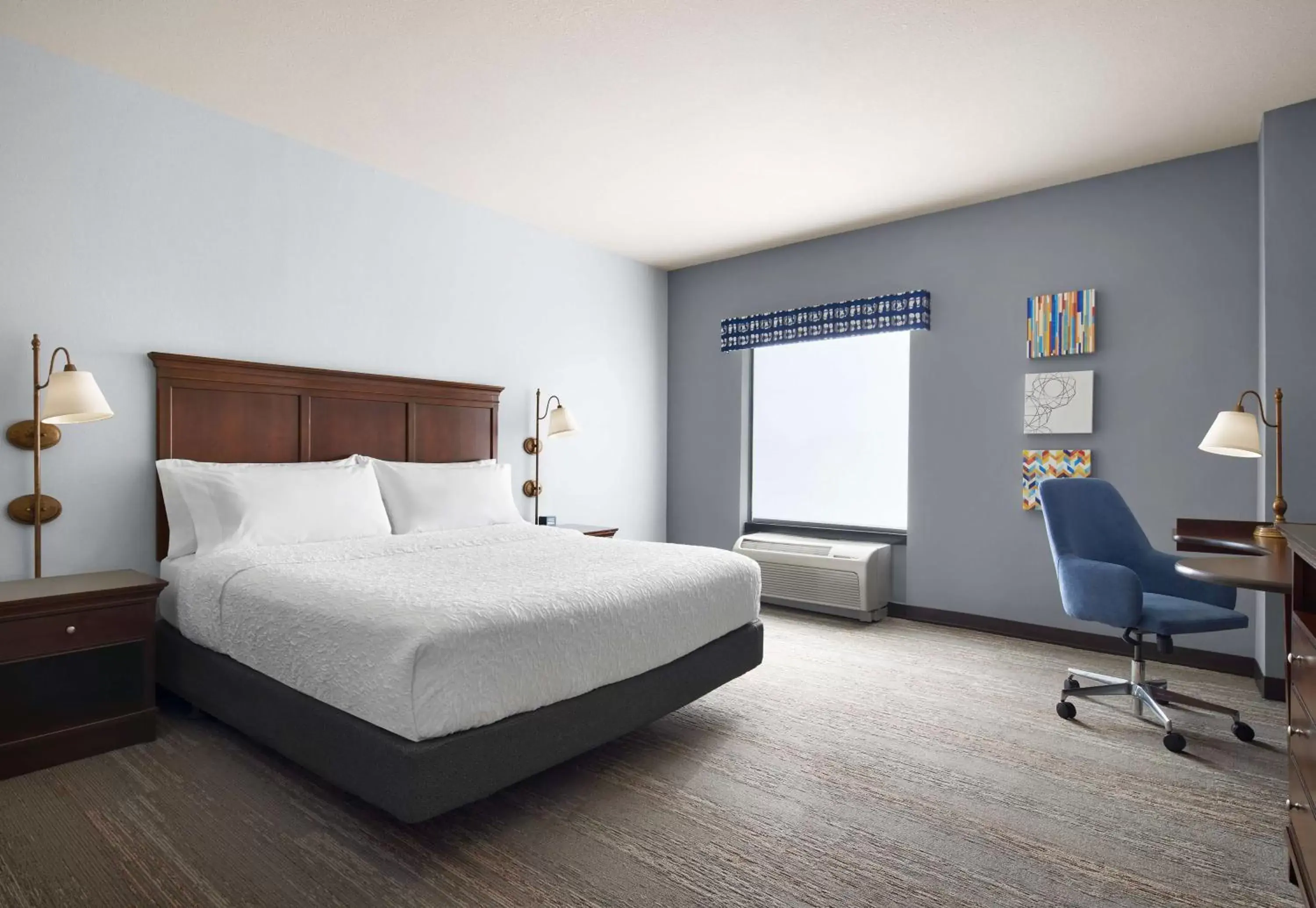 Bedroom, Bed in Hampton Inn & Suites Tulsa South Bixby