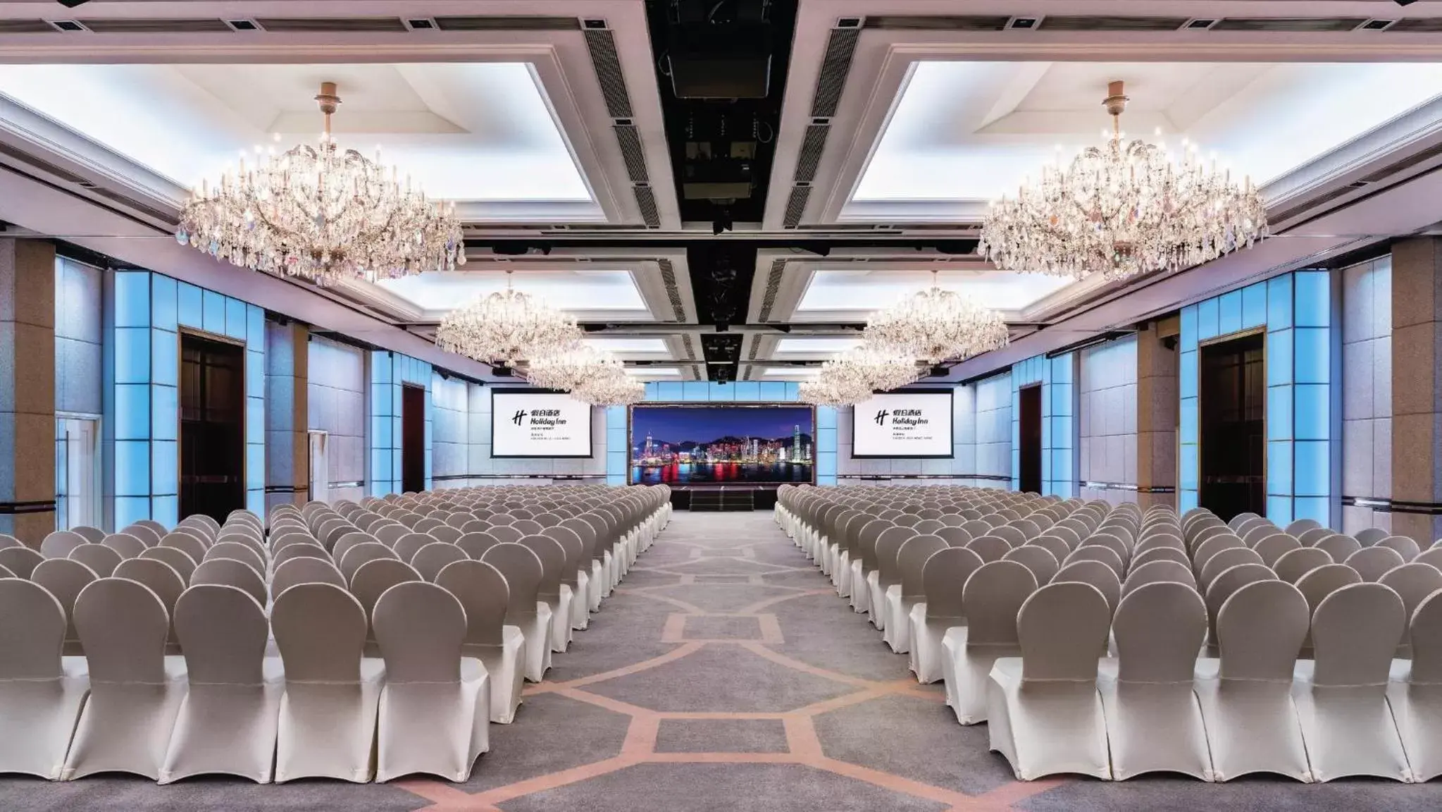 Meeting/conference room in Holiday Inn Golden Mile, an IHG Hotel