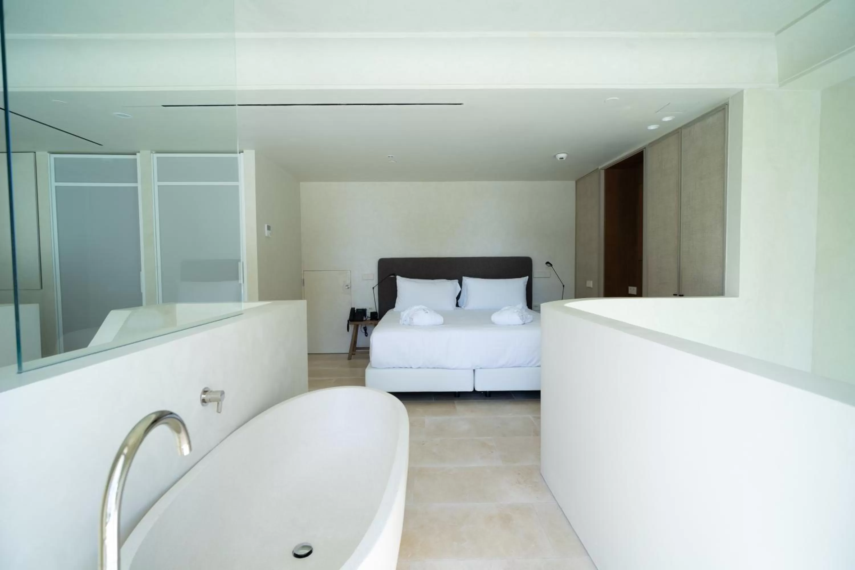 Bathroom, Bed in Mercure Benidorm