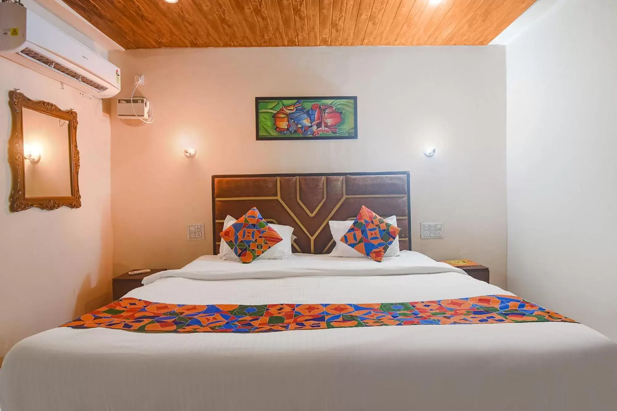 Bed in FabExpress Corinthia Boutique Rooms - Nr Candolim Beach Bed in FabExpress Corinthia Boutique Rooms - Nr Candolim Beach