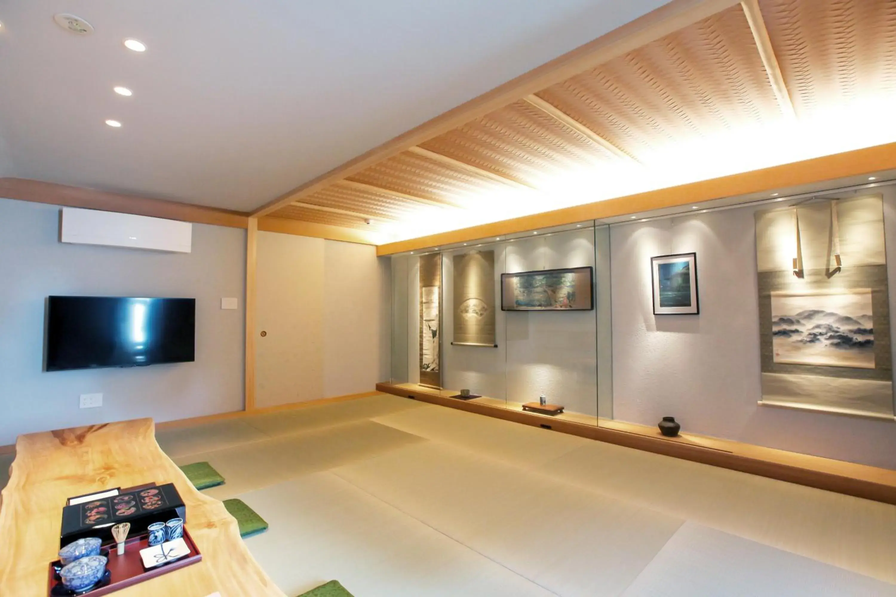 Photo of the whole room, TV/Entertainment Center in Luxury Condo Shikine An Gion Shirakawa