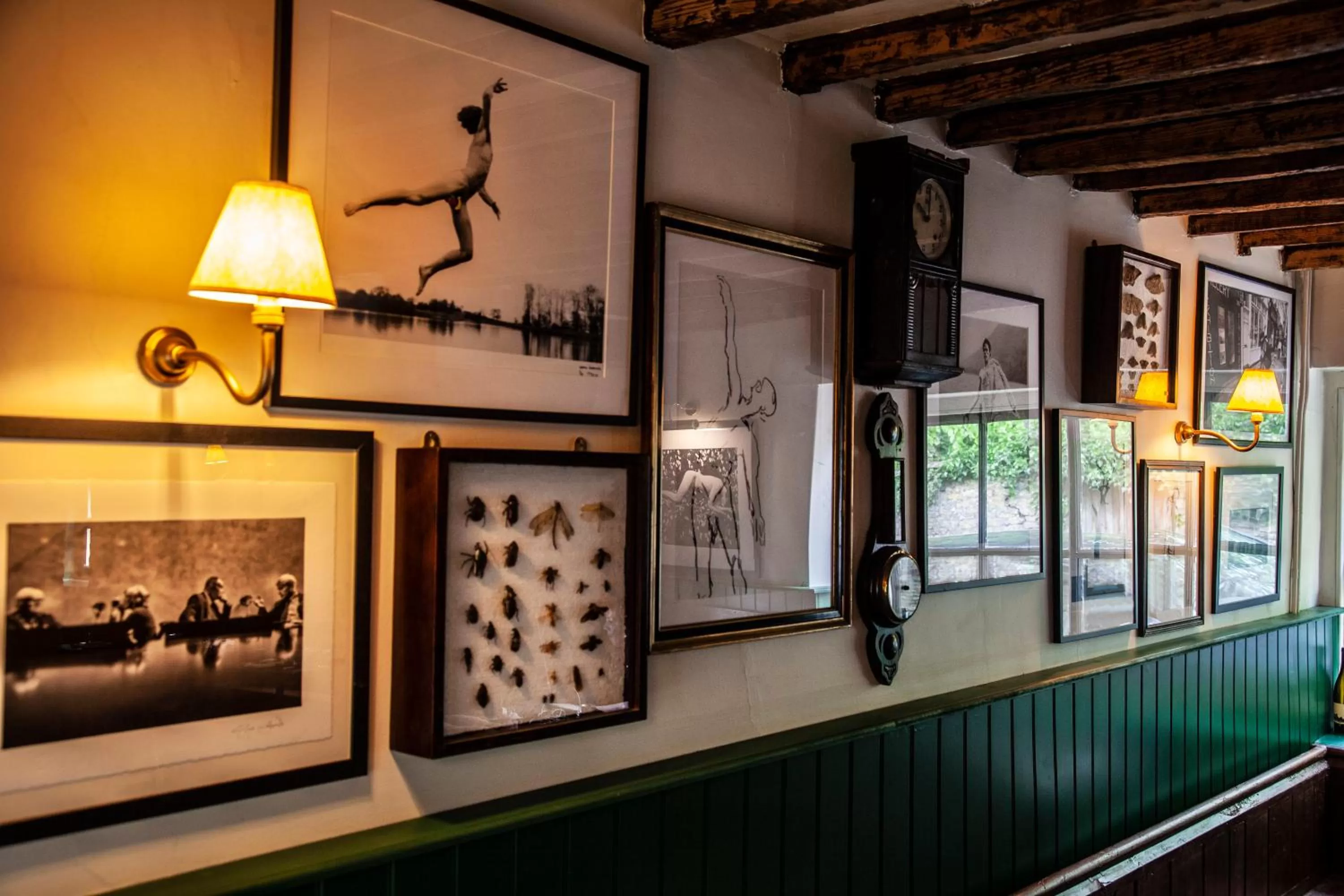 Lounge or bar in The Lamb Inn