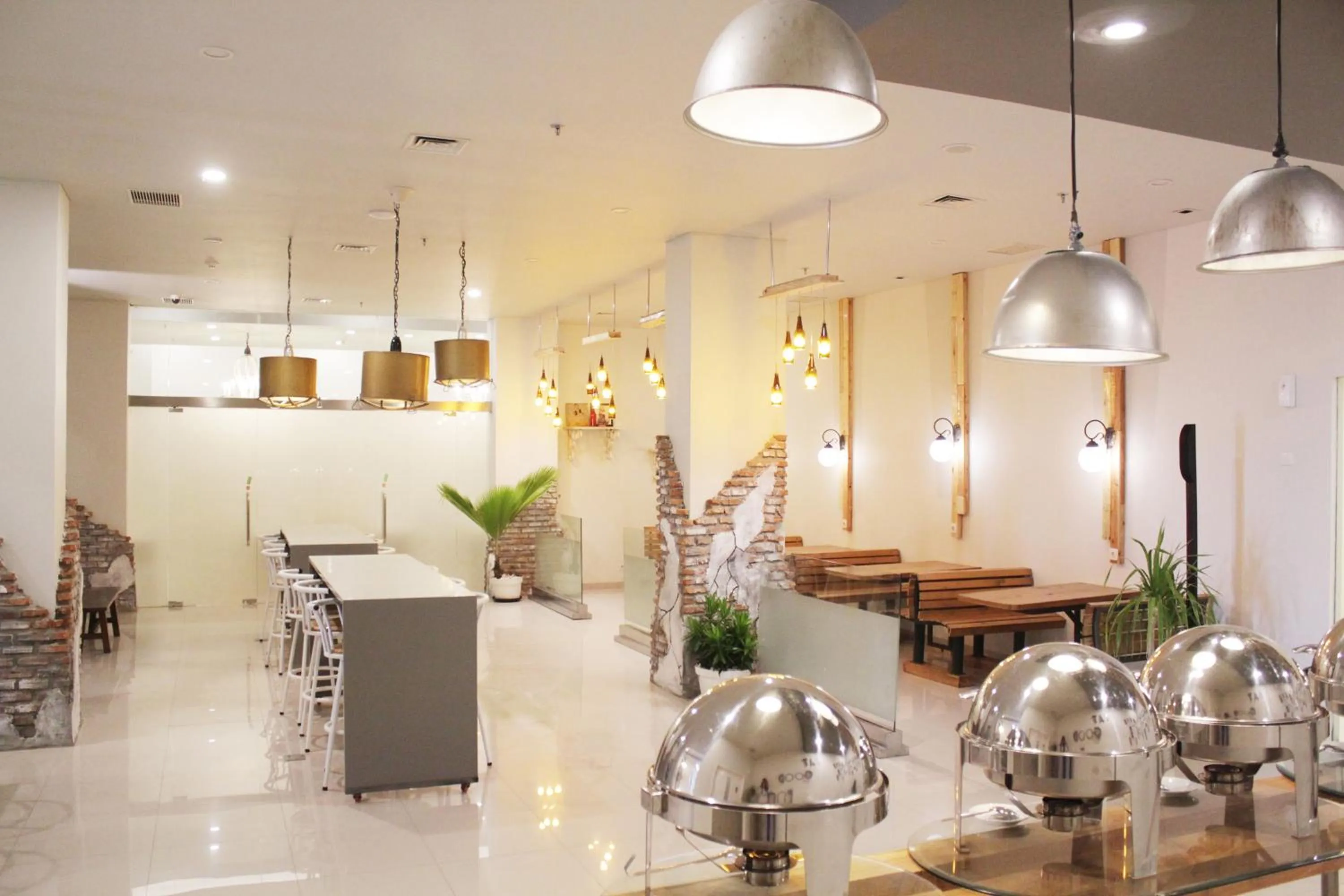 Restaurant/places to eat in POP! Hotel Kelapa Gading