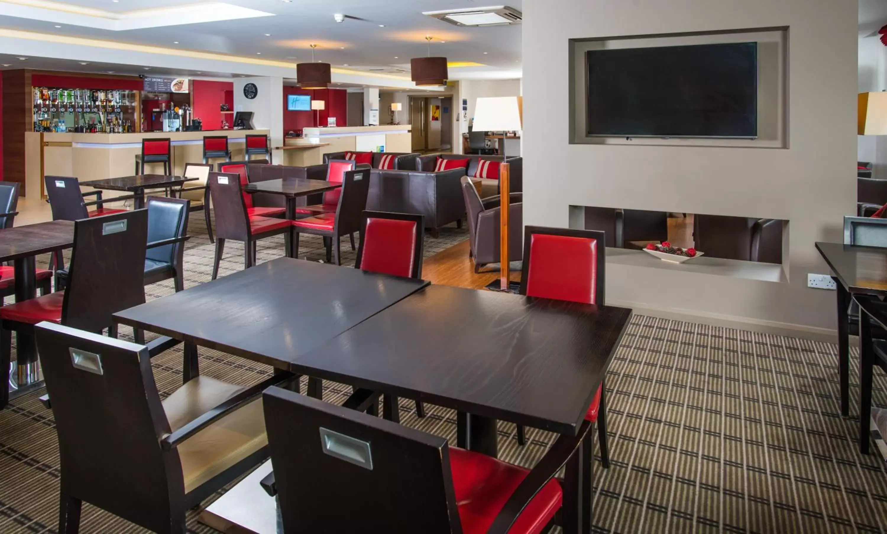 Restaurant/Places to Eat in Holiday Inn Express Derby Pride Park, an IHG Hotel