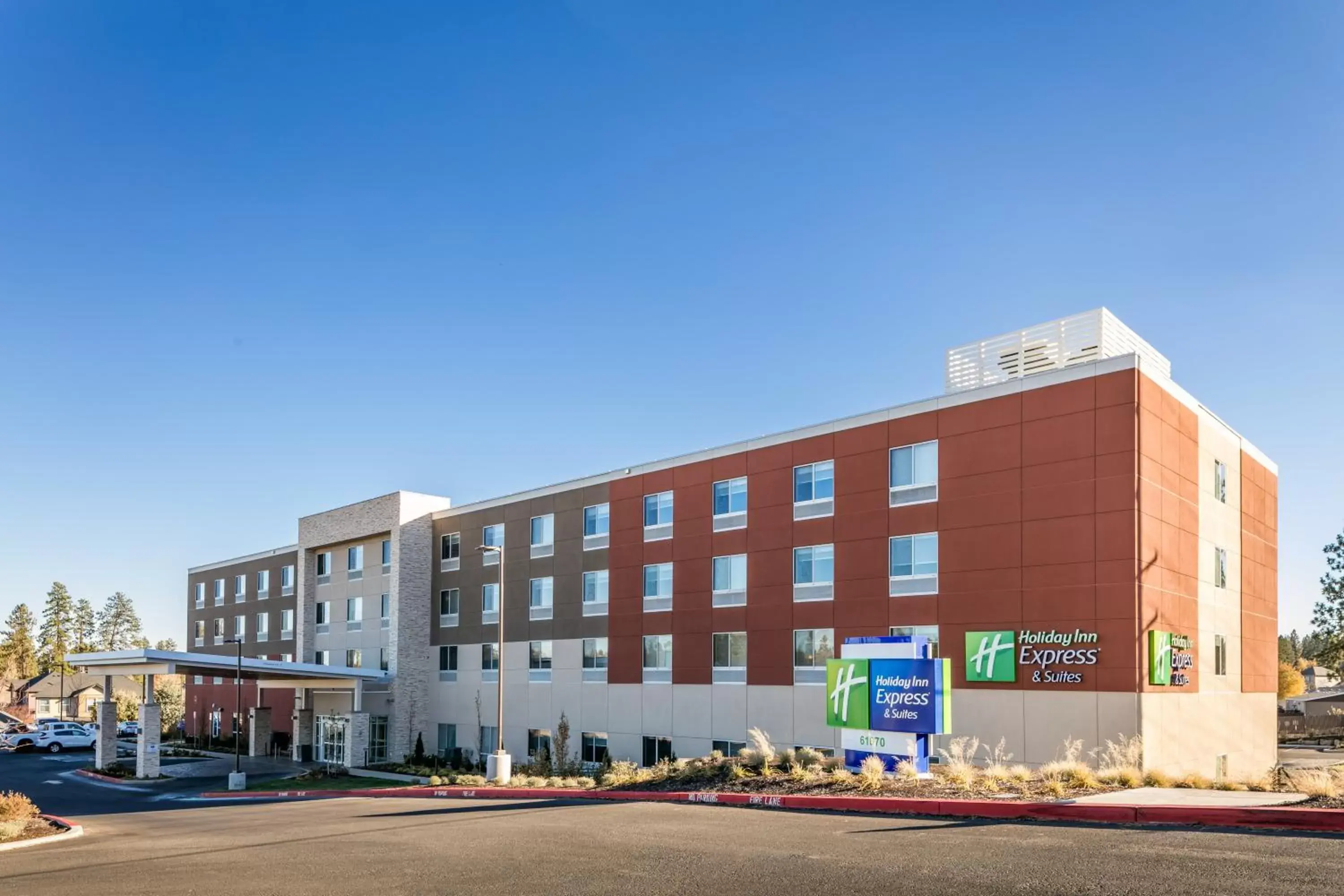 Property building in Holiday Inn Express & Suites - Bend South, an IHG Hotel