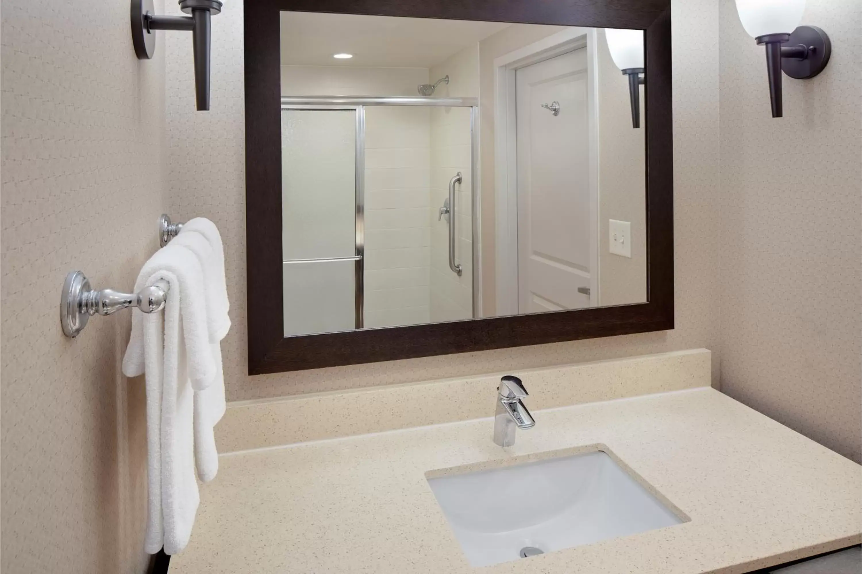 Shower, Bathroom in The Limited Hotel