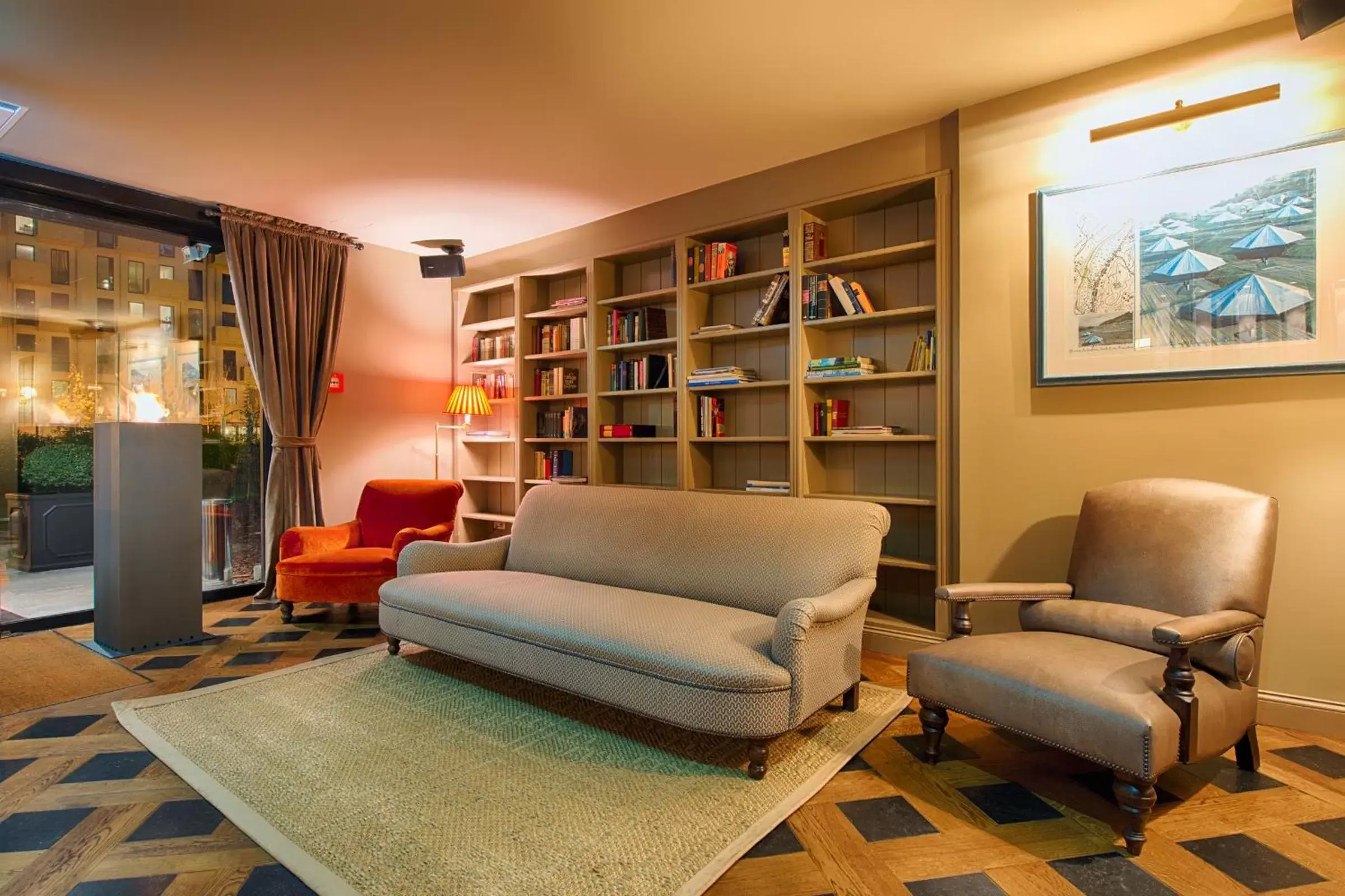 Seating area, Library in Mondrian Suites Berlin am Checkpoint Charlie