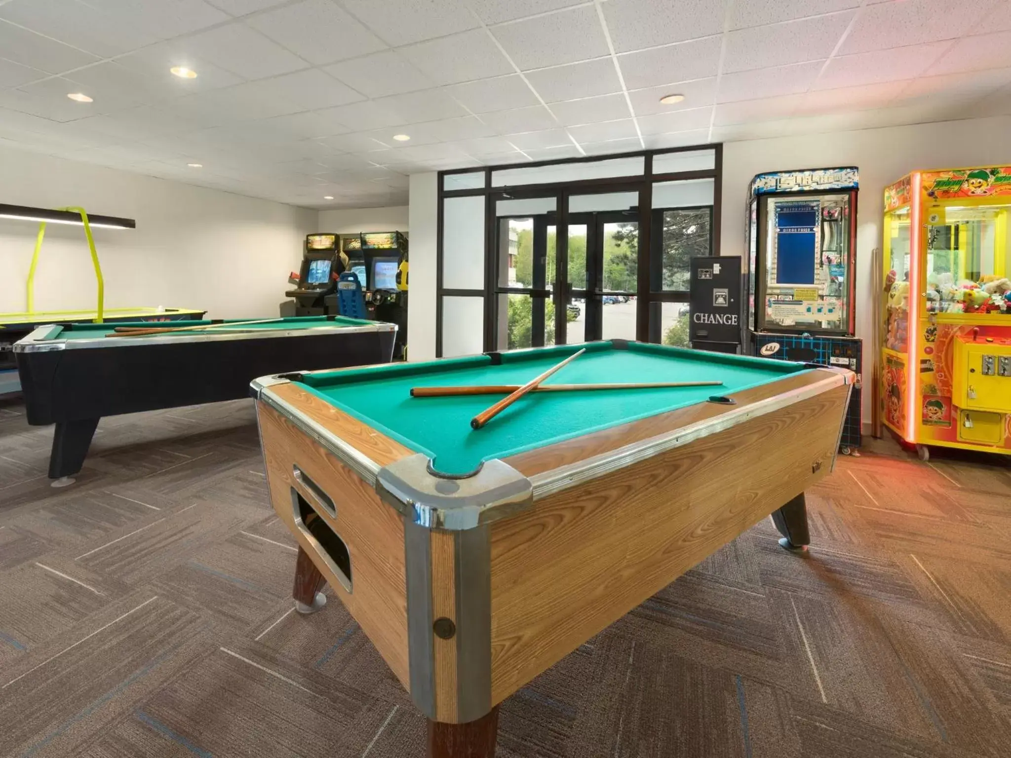 Game Room, Billiards in Travelodge by Wyndham Sydney