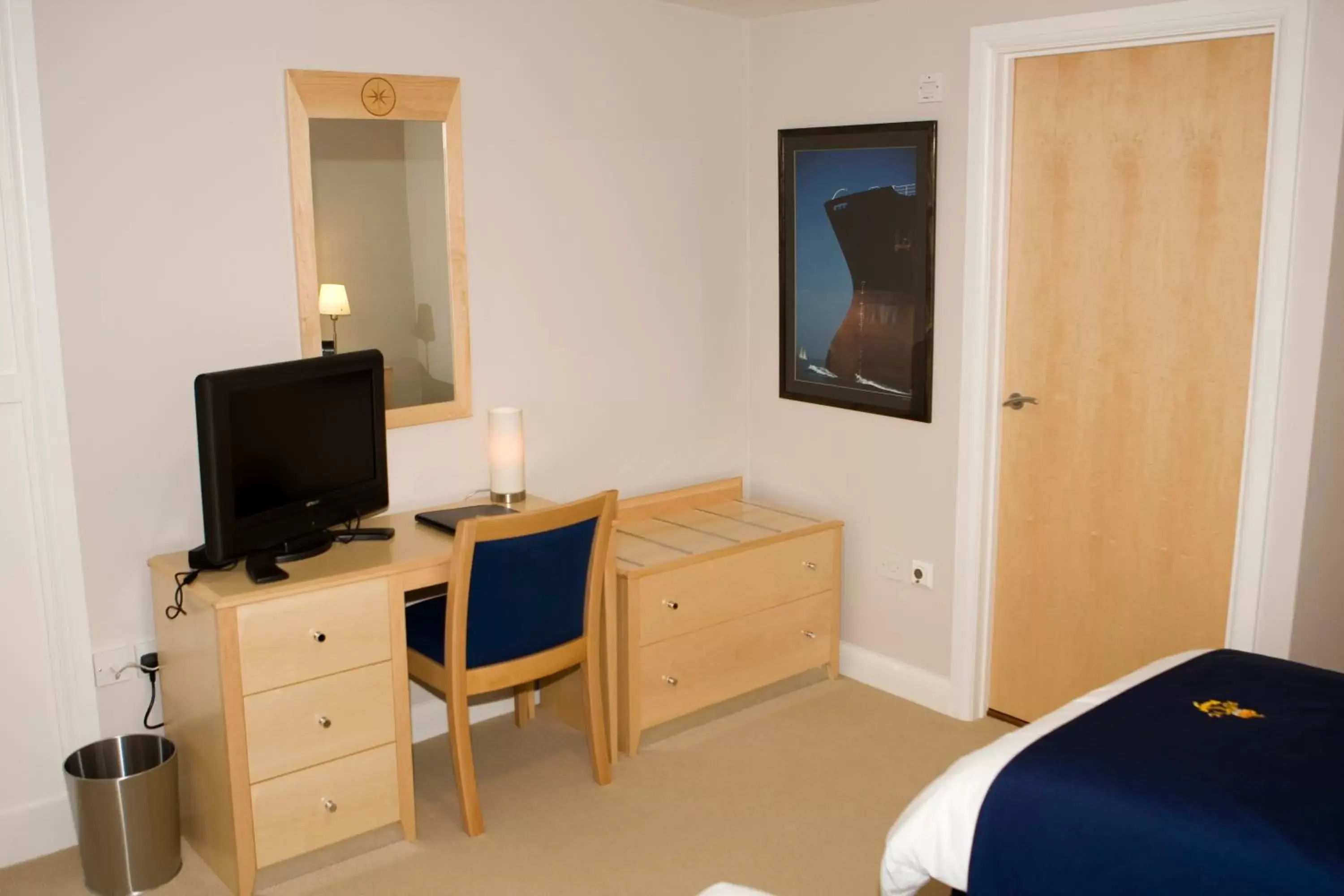 Bedroom, TV/Entertainment Center in Royal Southern Yacht Club
