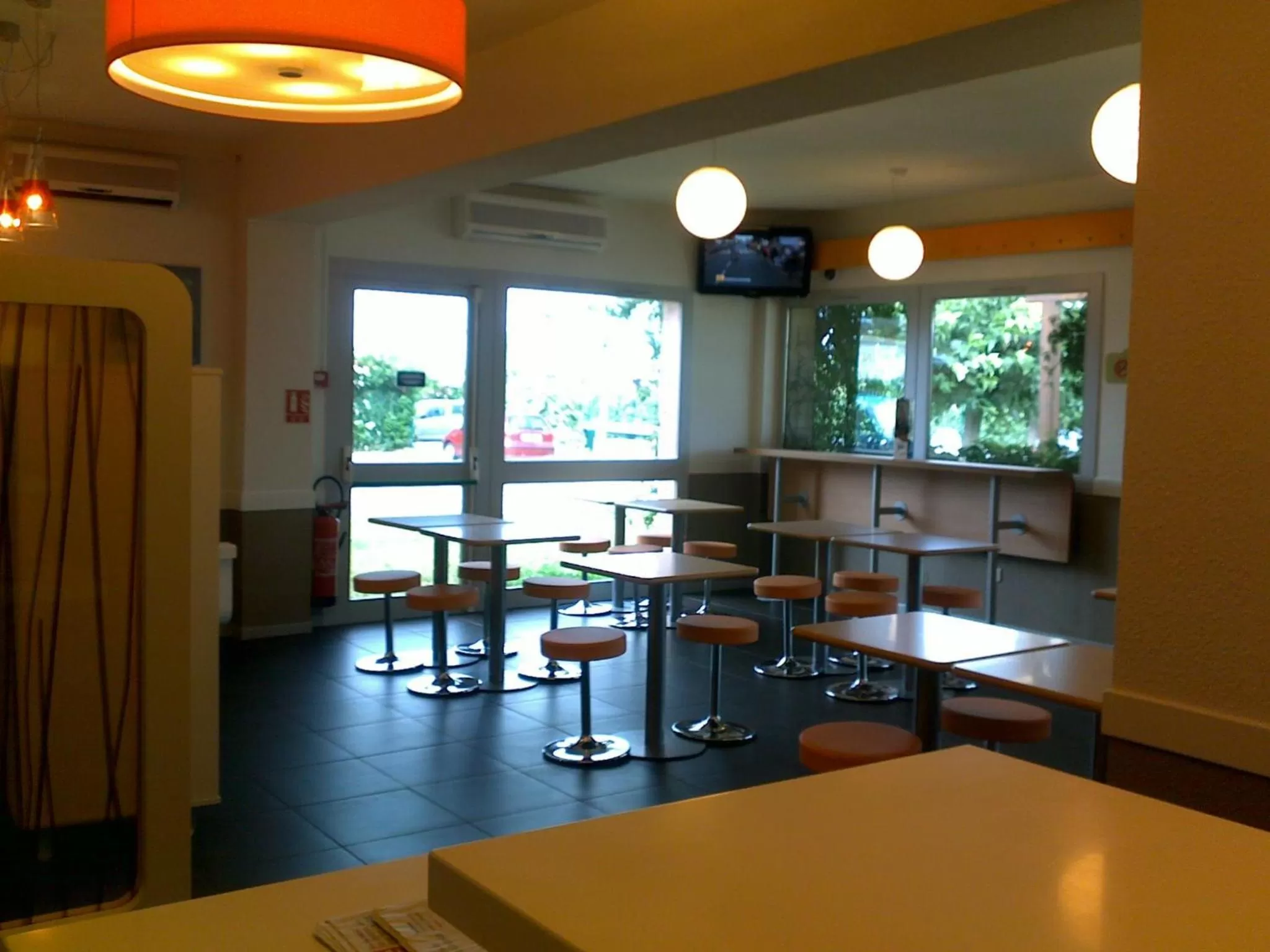 Restaurant/places to eat in ibis budget Narbonne Sud A9/A61