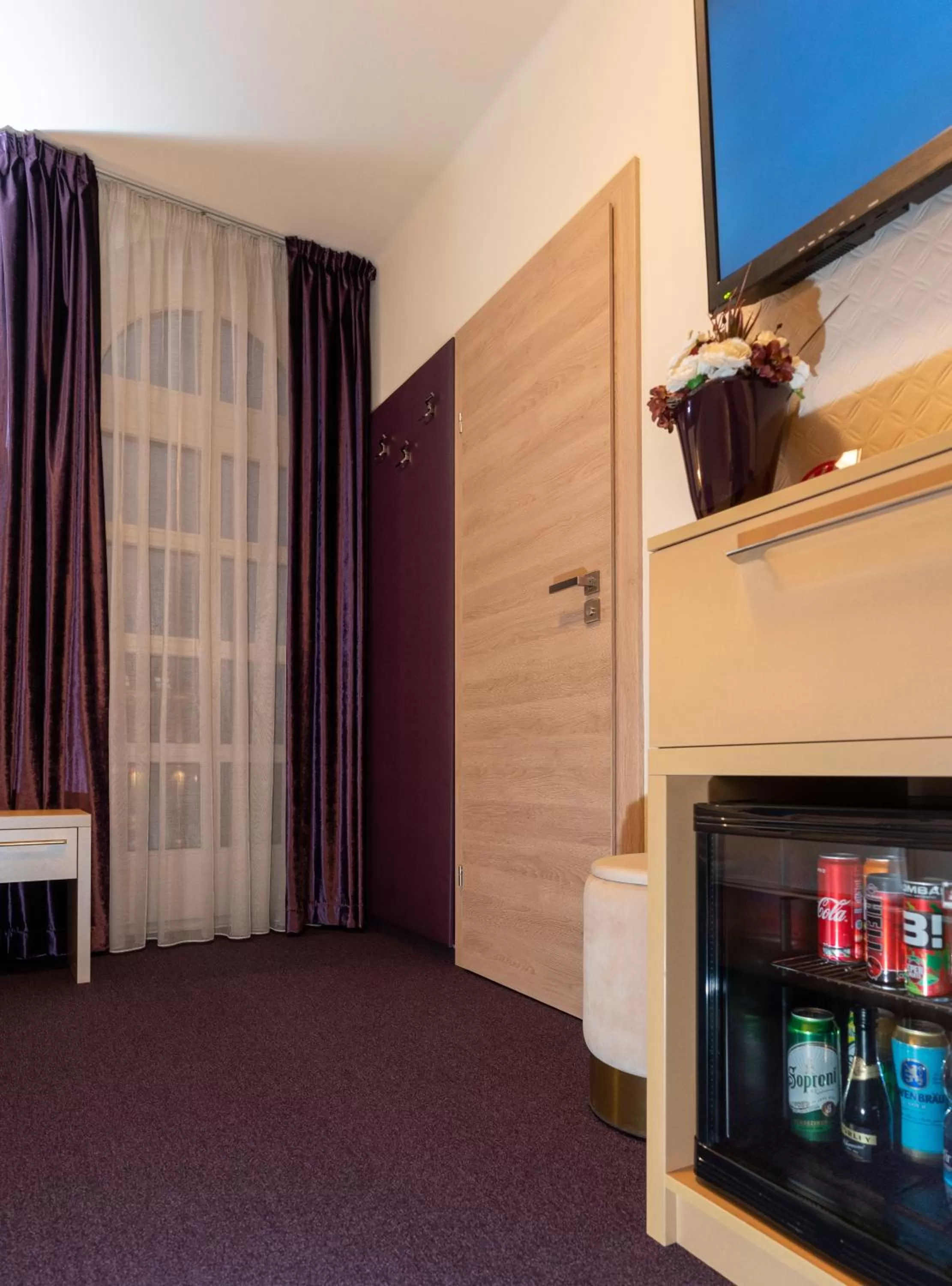 Photo of the whole room in Teátrum Boutique Hotel