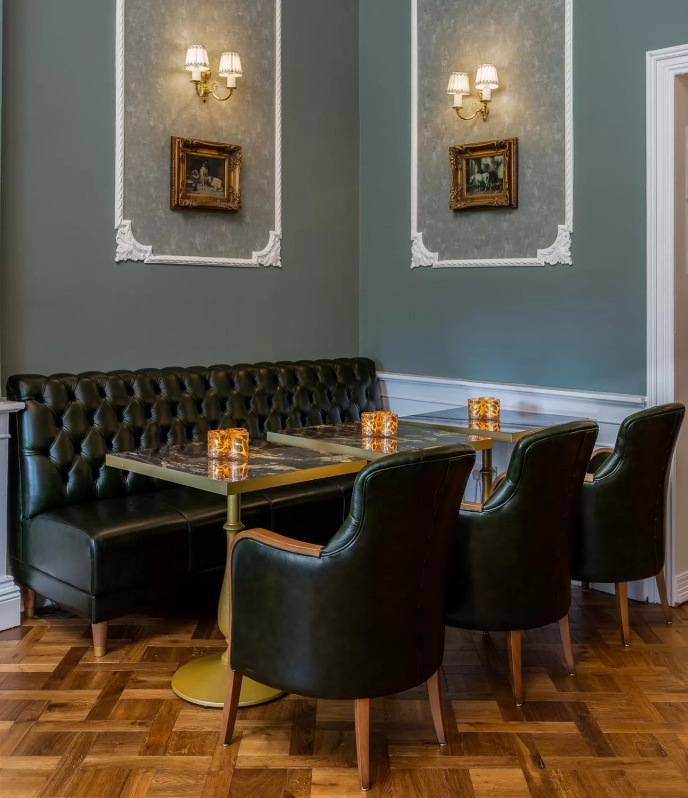 Lounge or bar in Hotel St George by Nina