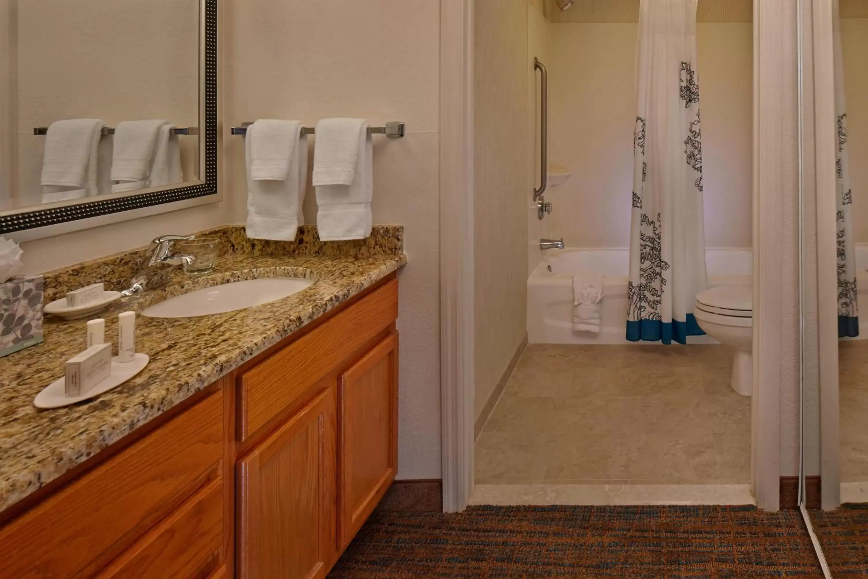 Bathroom in Residence Inn by Marriott Orlando East/UCF Area