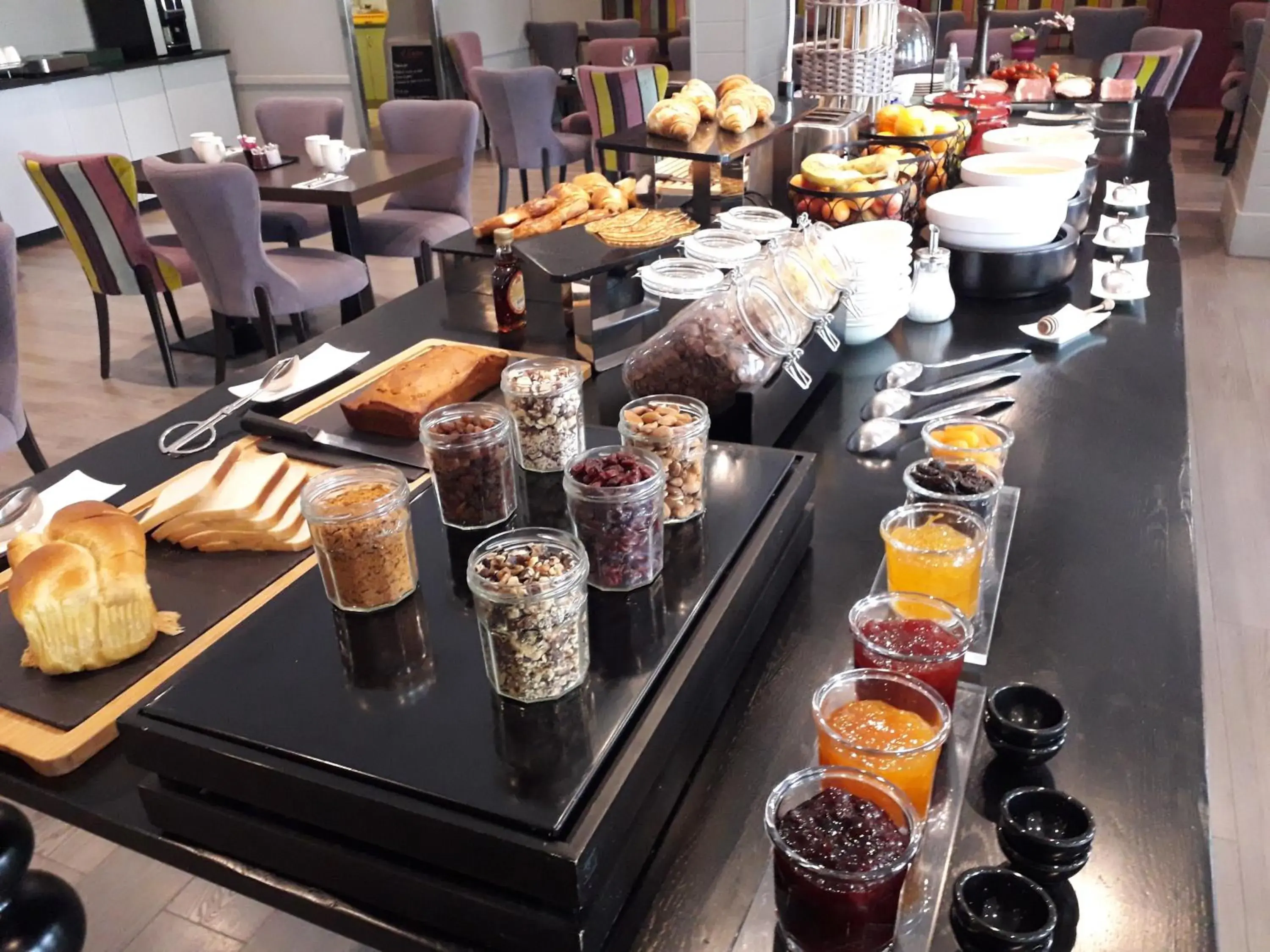 Food and drinks in The Originals City, Au Relais Saint-Éloi, Tours Food and drinks in The Originals City, Au Relais Saint-Éloi, Tours