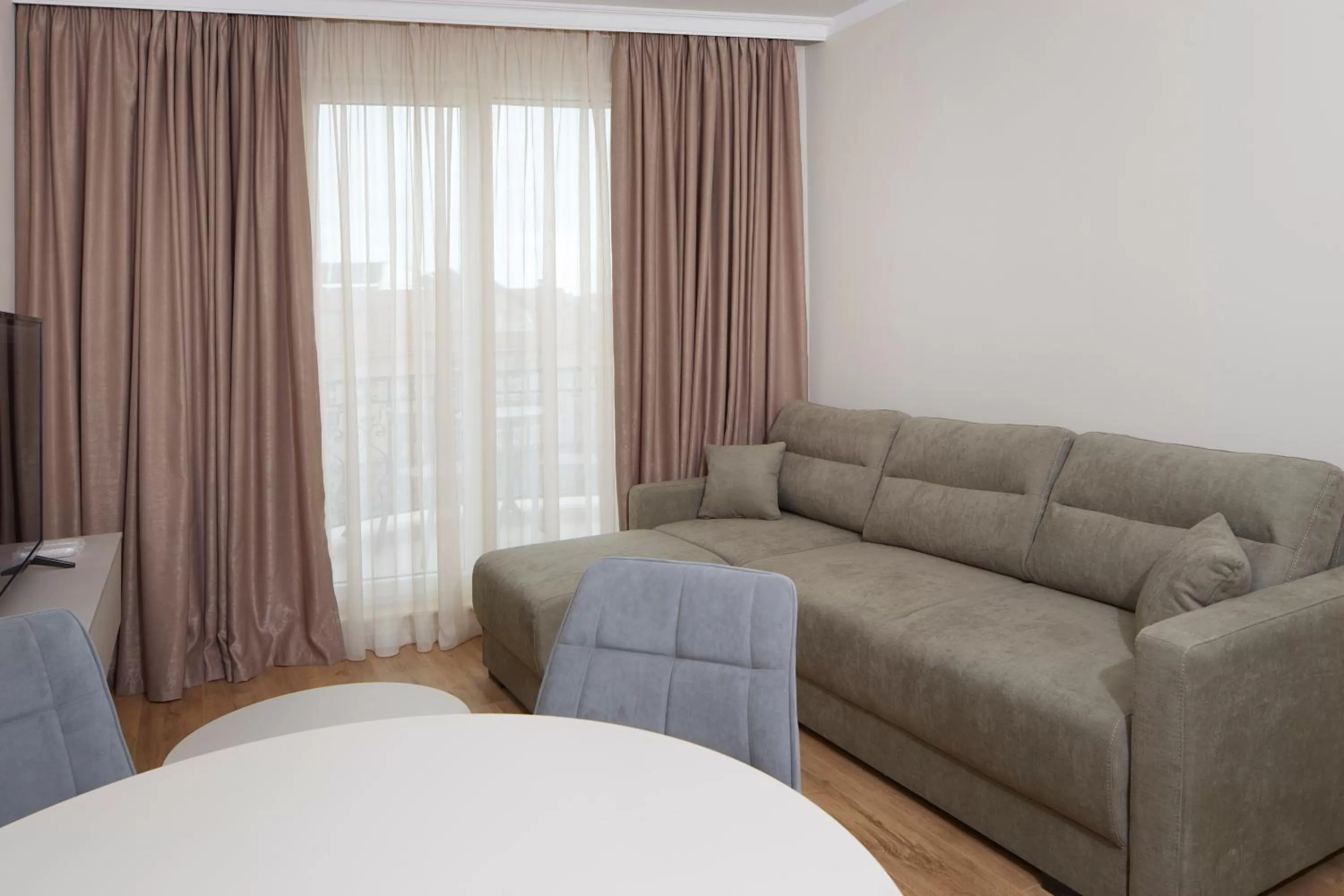 Seating area in Bellicity Apart Complex