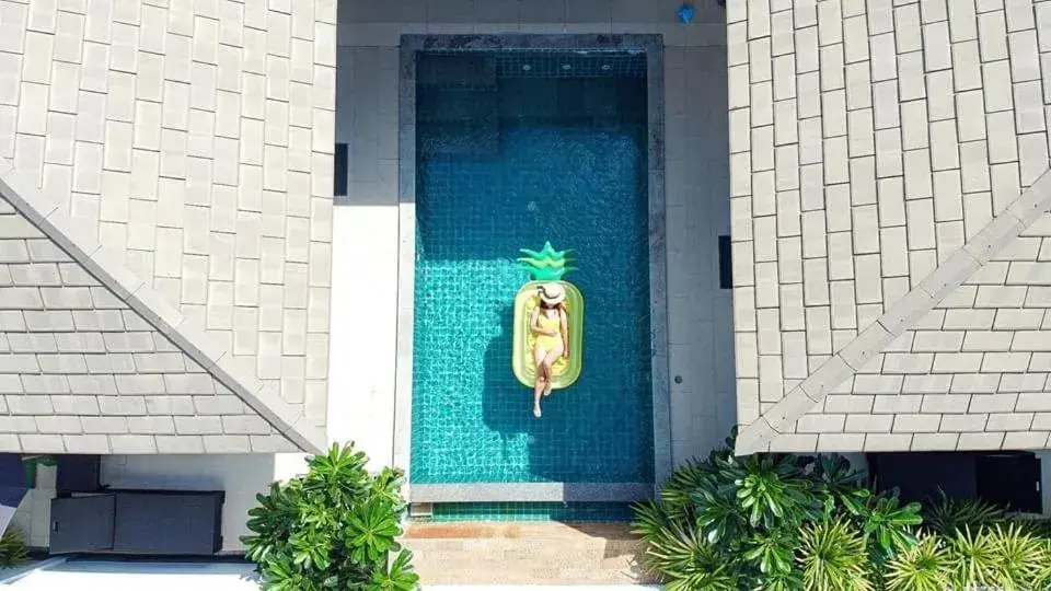 Neighbourhood, Swimming Pool in Samui Boat Lagoon