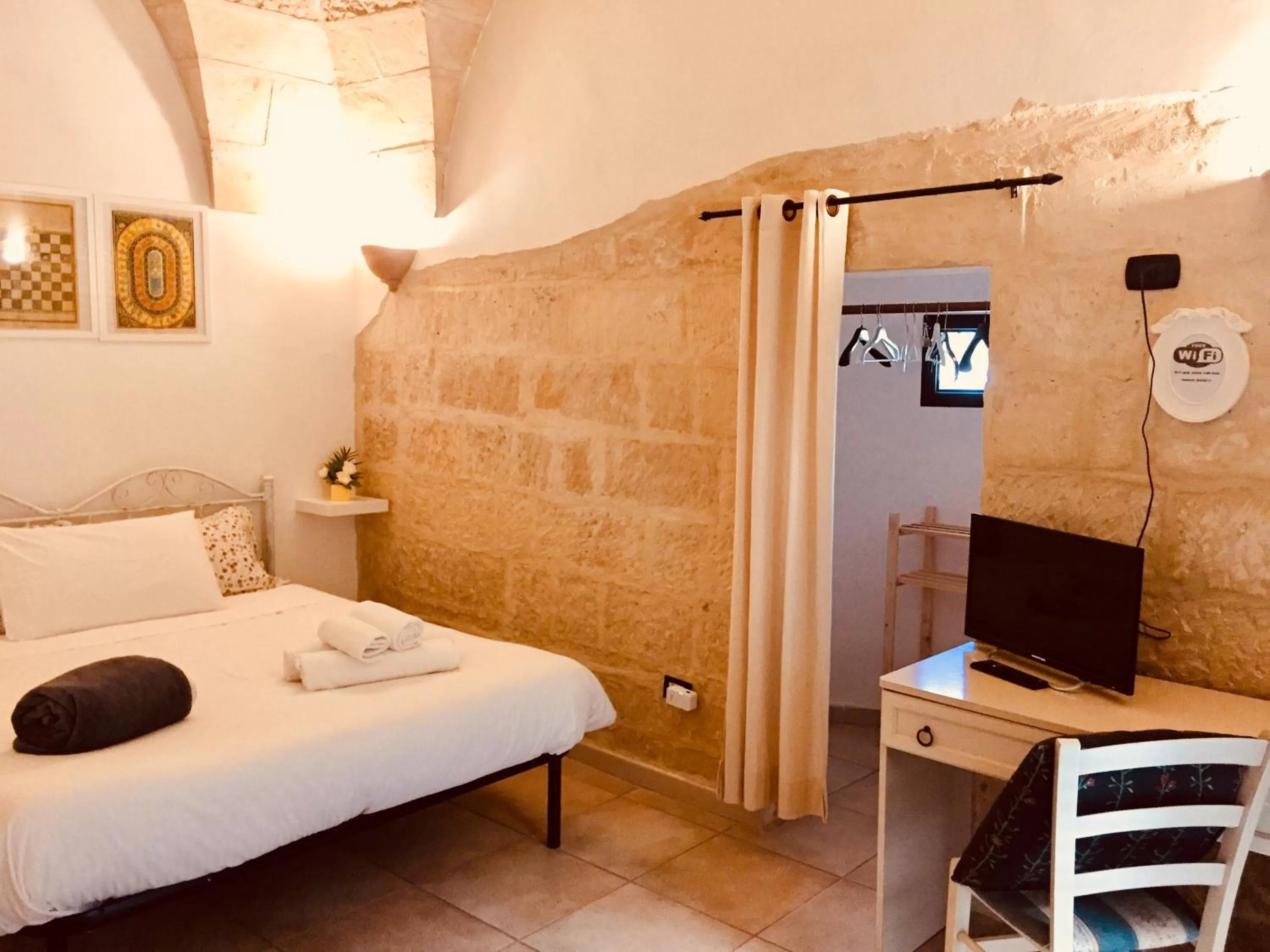 Standard Double Room with Private Bathroom - single occupancy in Antiche Volte B&B