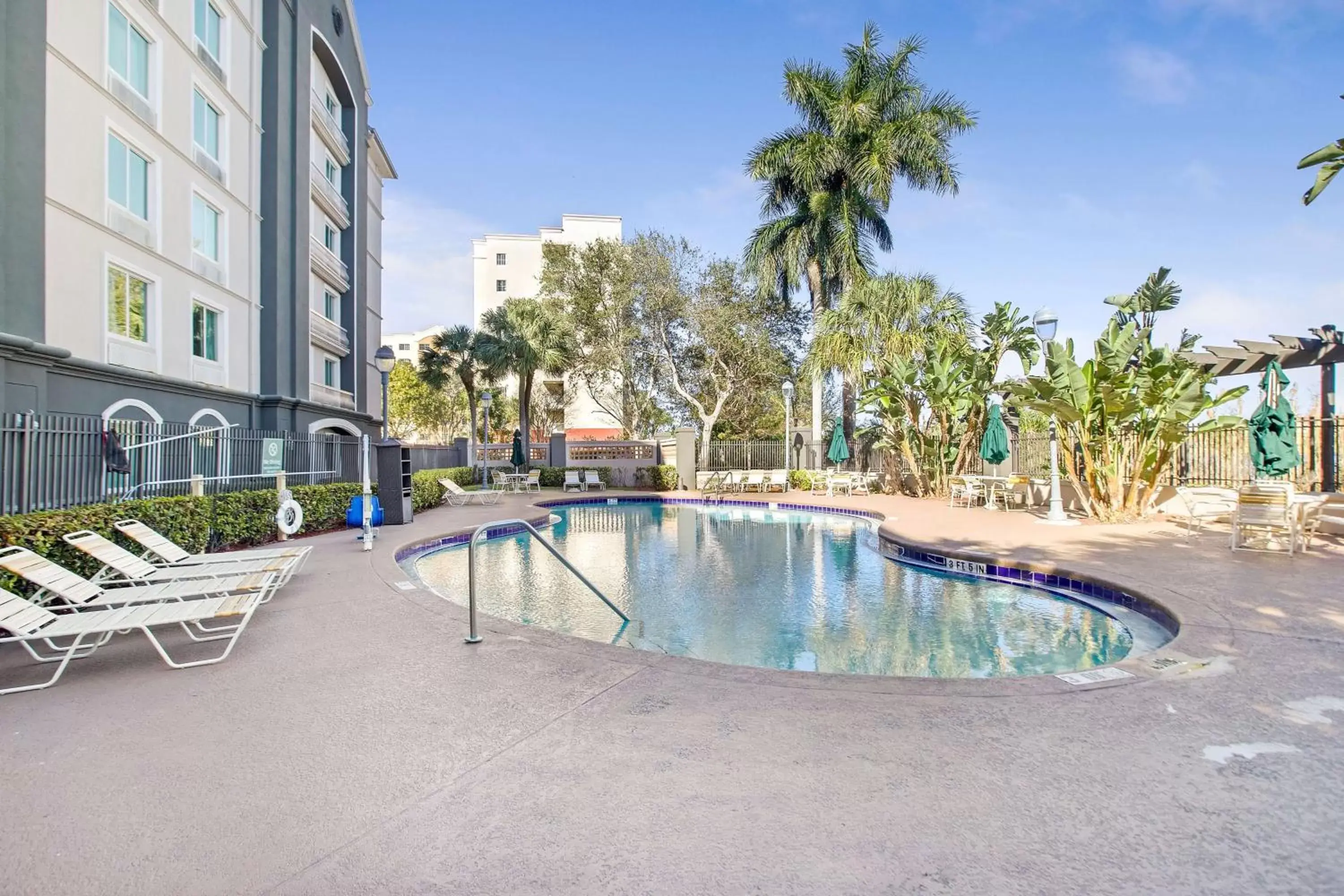 On site, Swimming Pool in La Quinta by Wyndham Ft. Lauderdale Airport