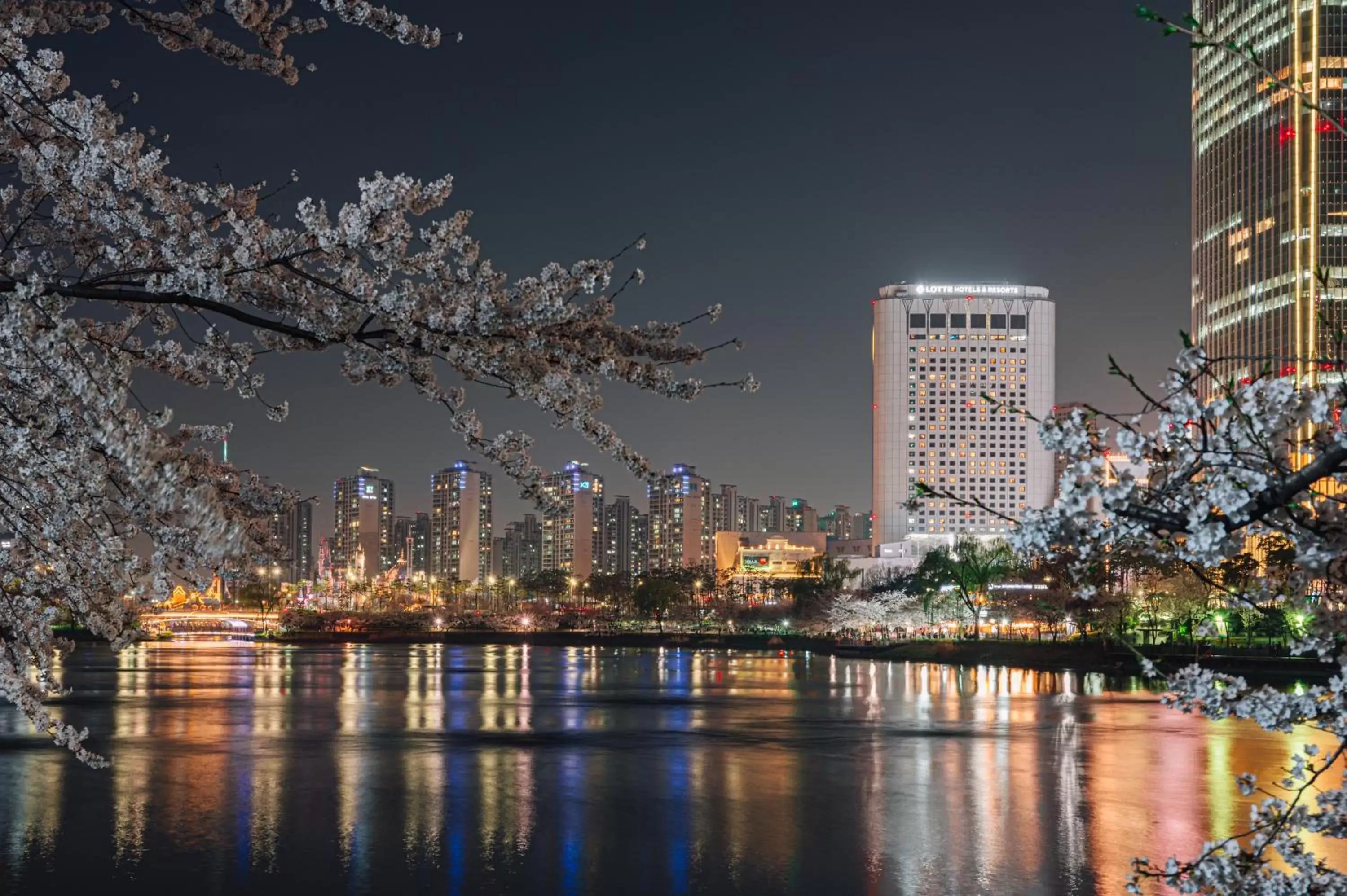 Neighbourhood in Lotte Hotel World