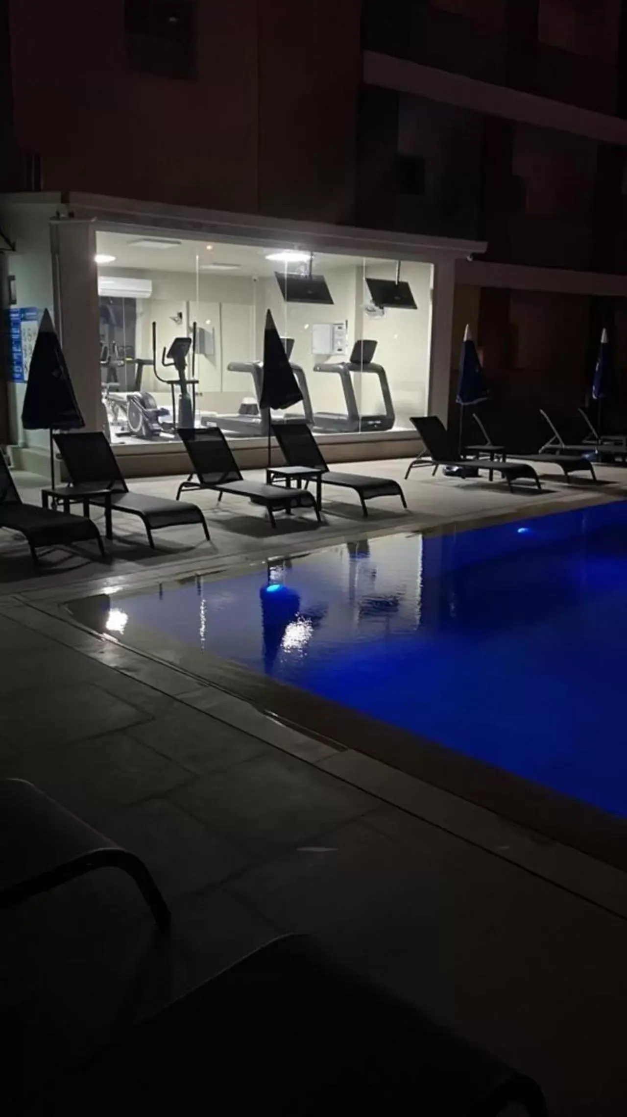 Swimming Pool in Holiday Inn Express Manisa-West, an IHG Hotel