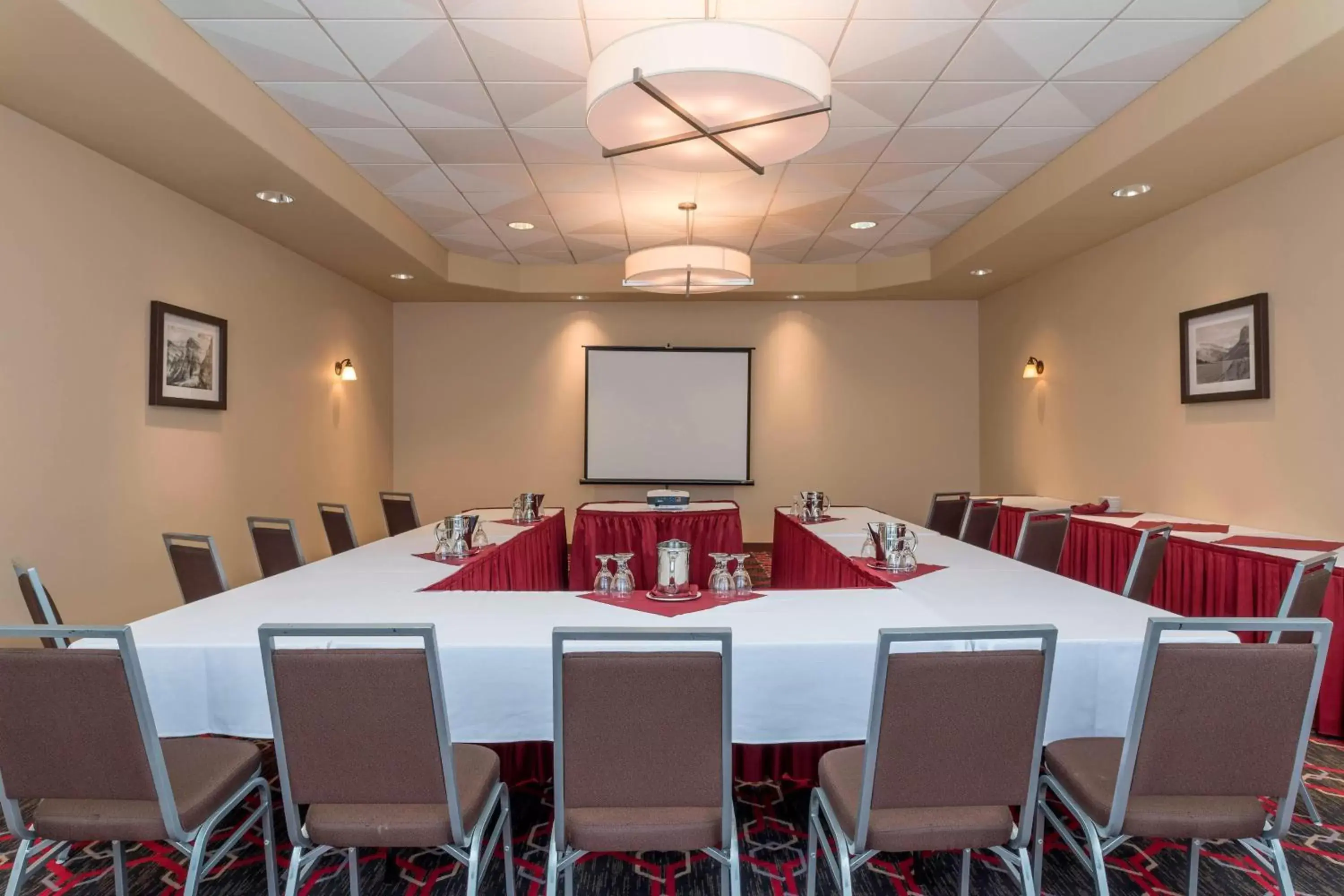 Meeting/conference room in Four Points by Sheraton Edmonton South